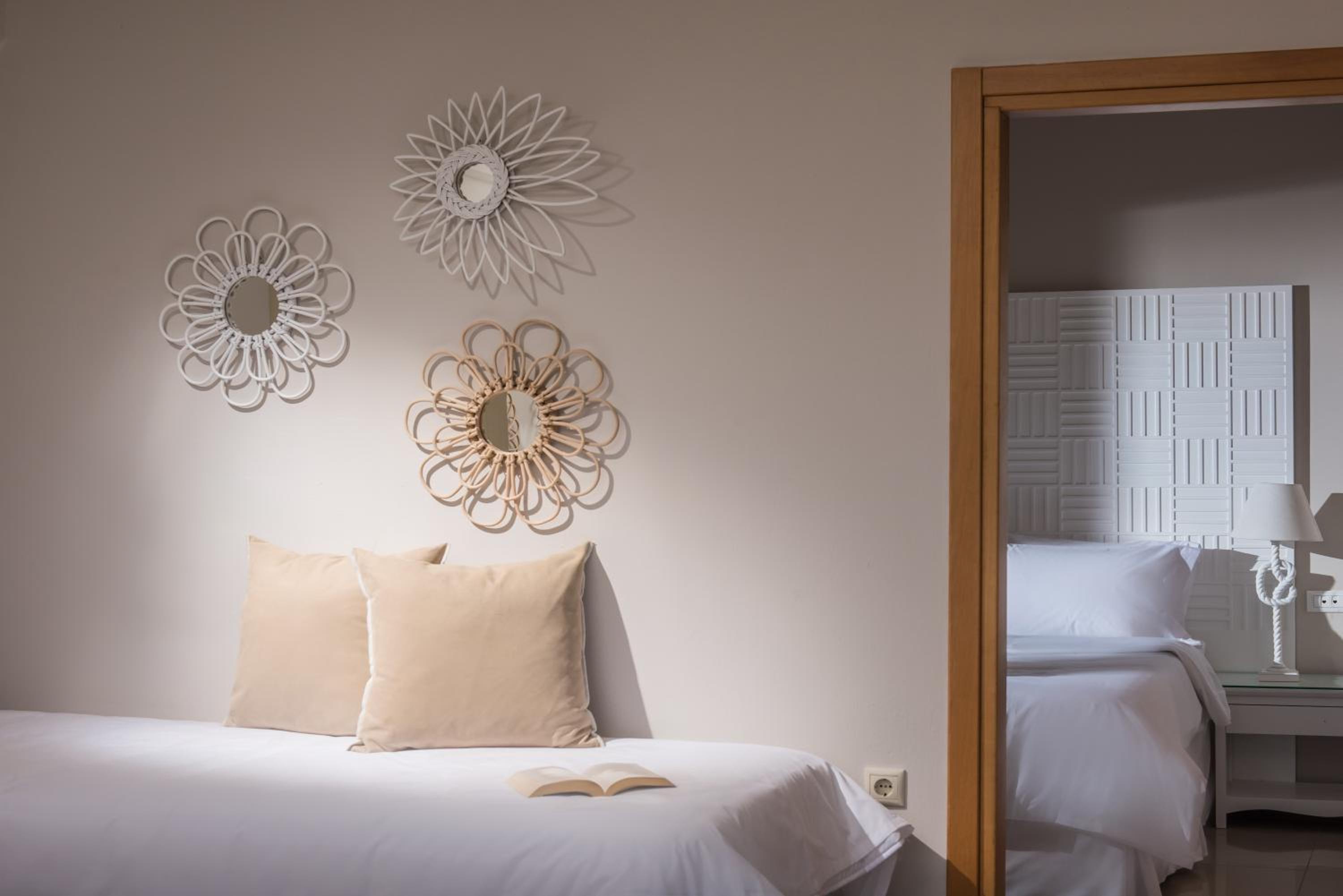 Family Suite with Sunset Sea View - Photo 4