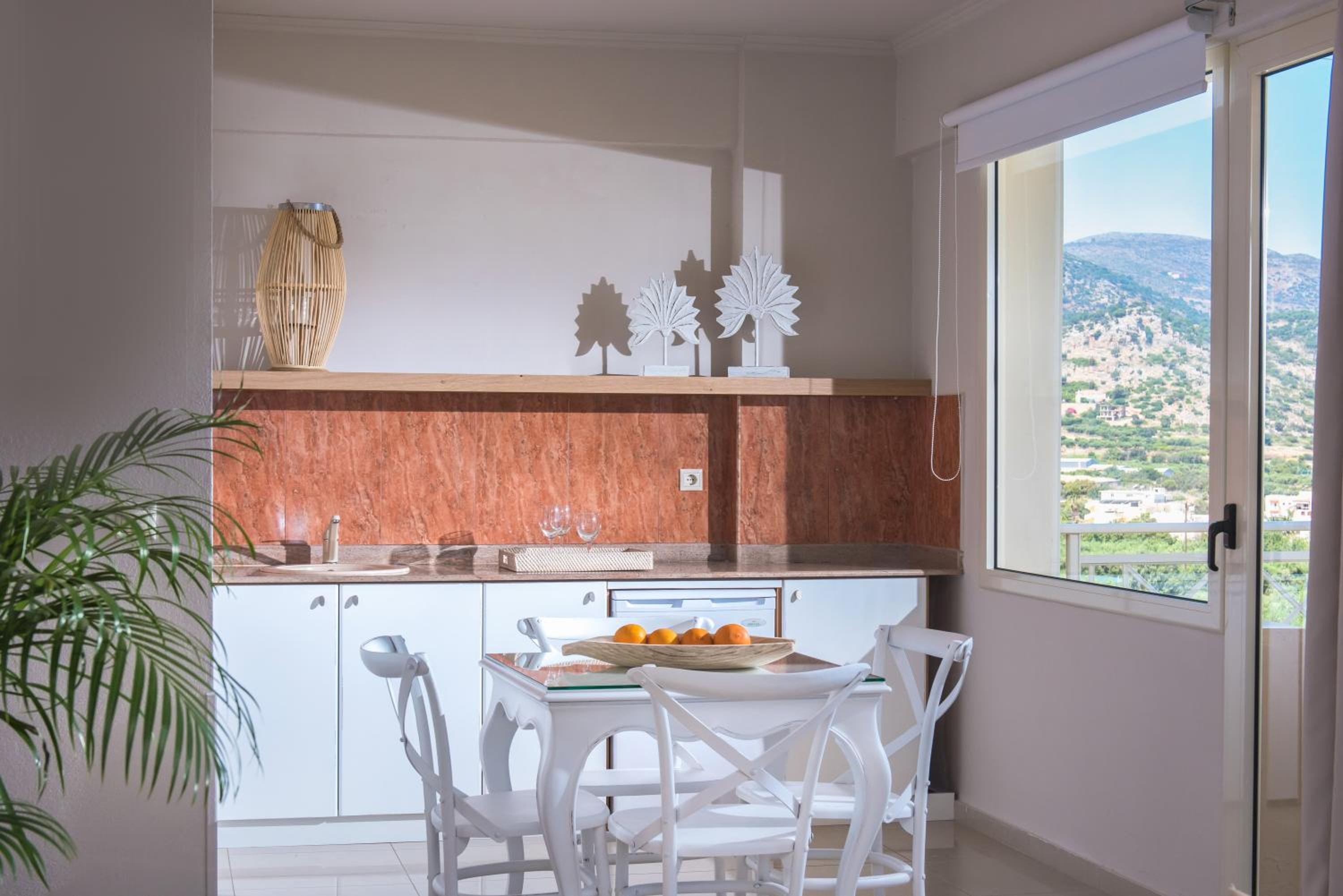 Family Suite with Sunset Sea View - Photo 3