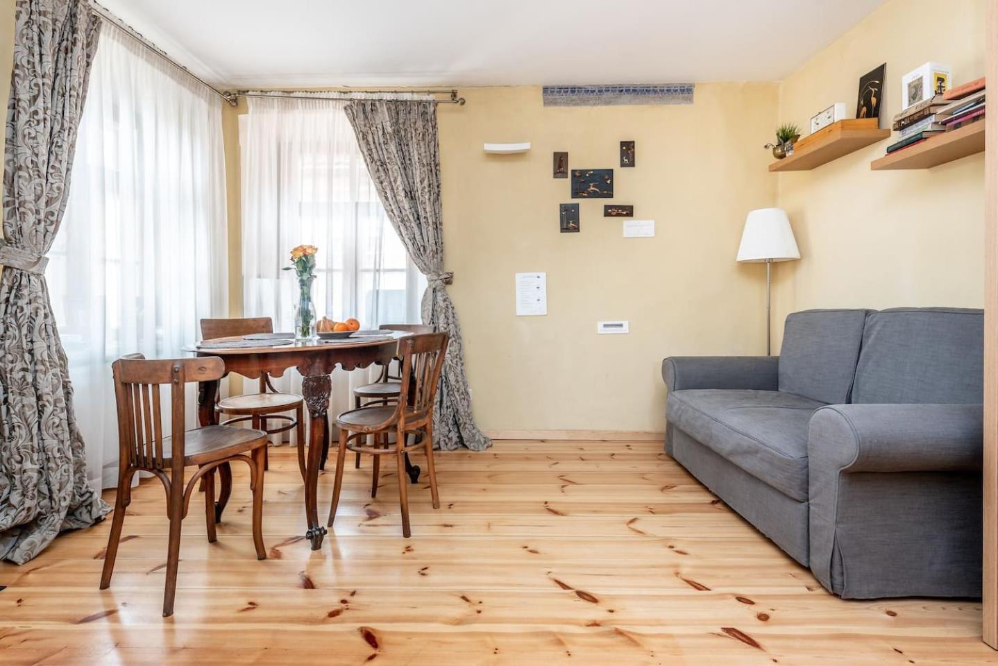 One-Bedroom Apartment - Photo 6