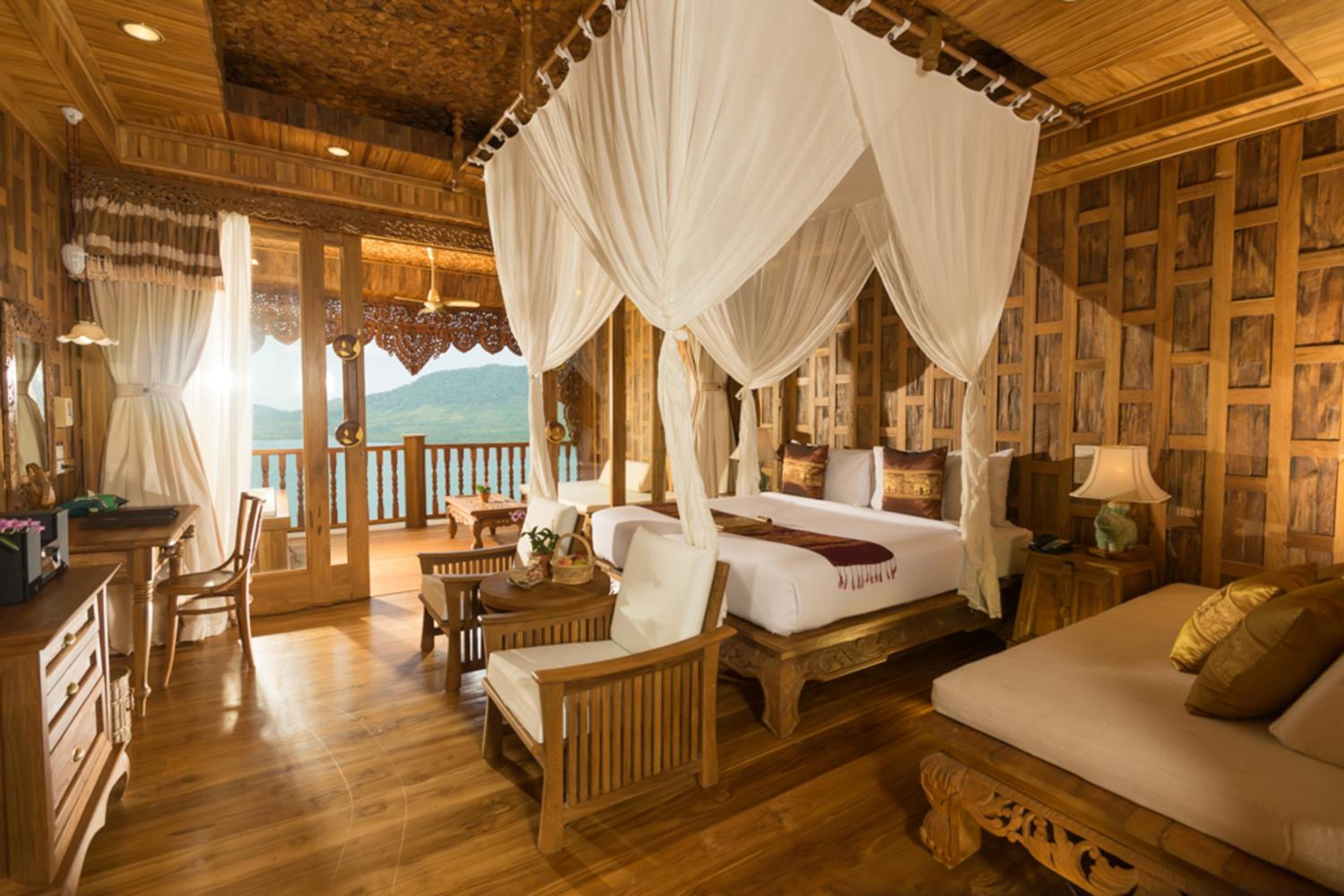 Supreme Deluxe Bay View with 1000THB Resort Credit per Night and Scheduled Speedboat Roundtrip