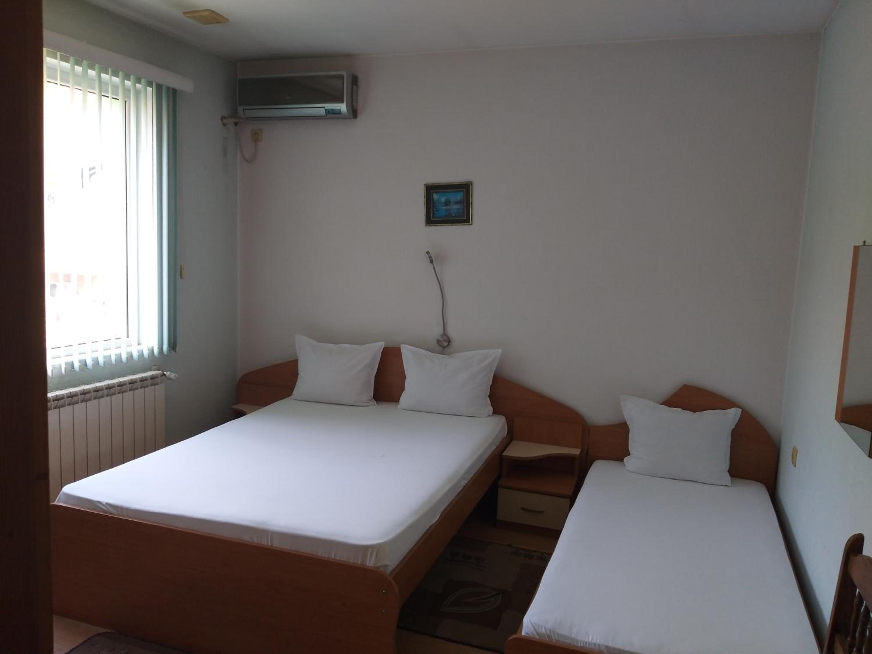 Triple Room - Photo 1