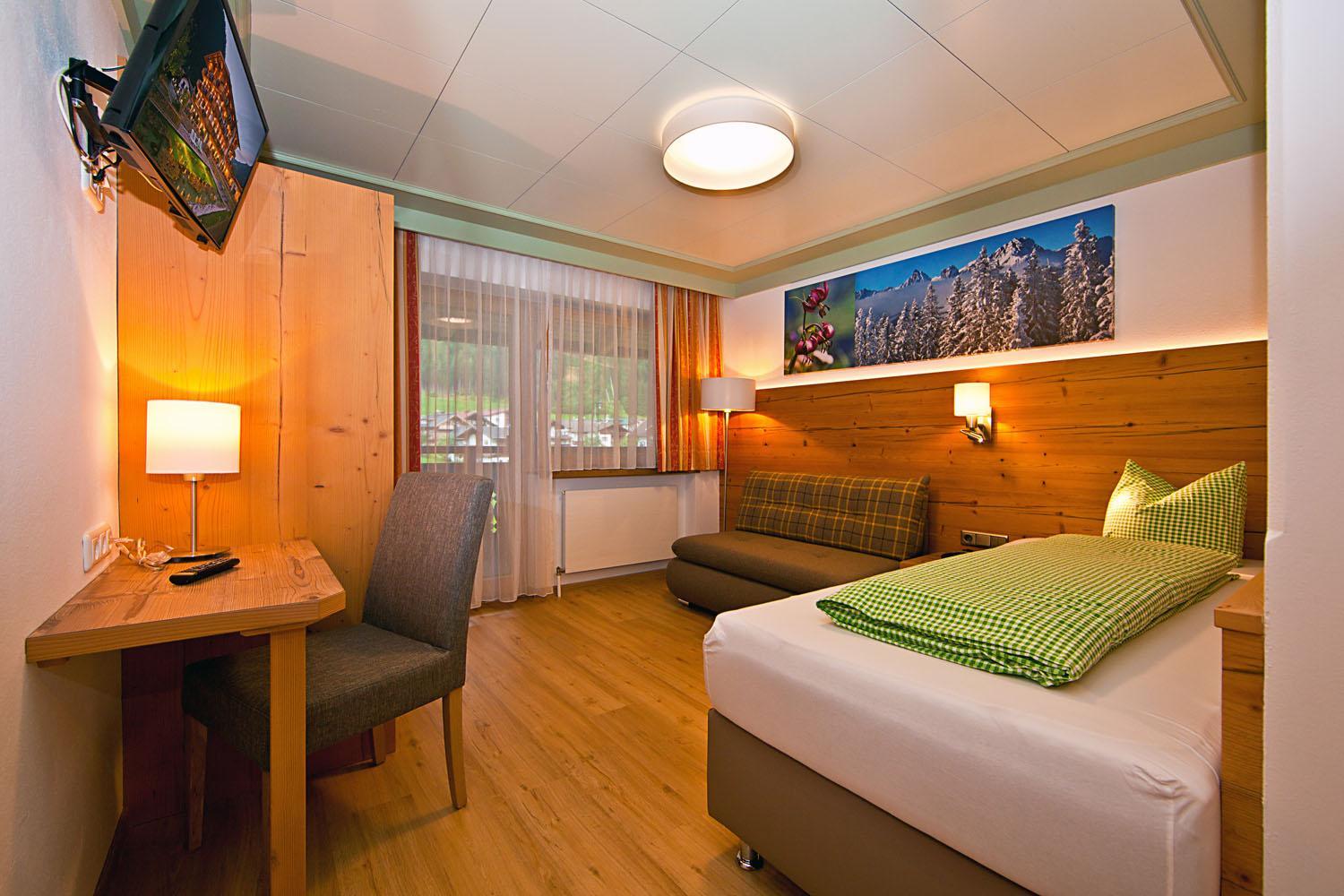Deluxe Single Room