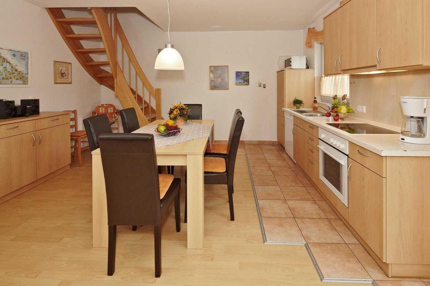 Three-Bedroom Apartment with Balcony photo 2
