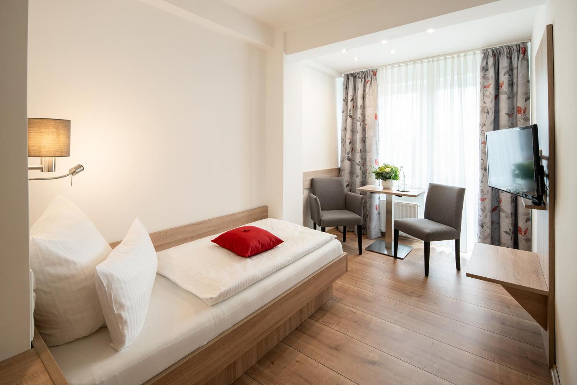 Single Room photo 3