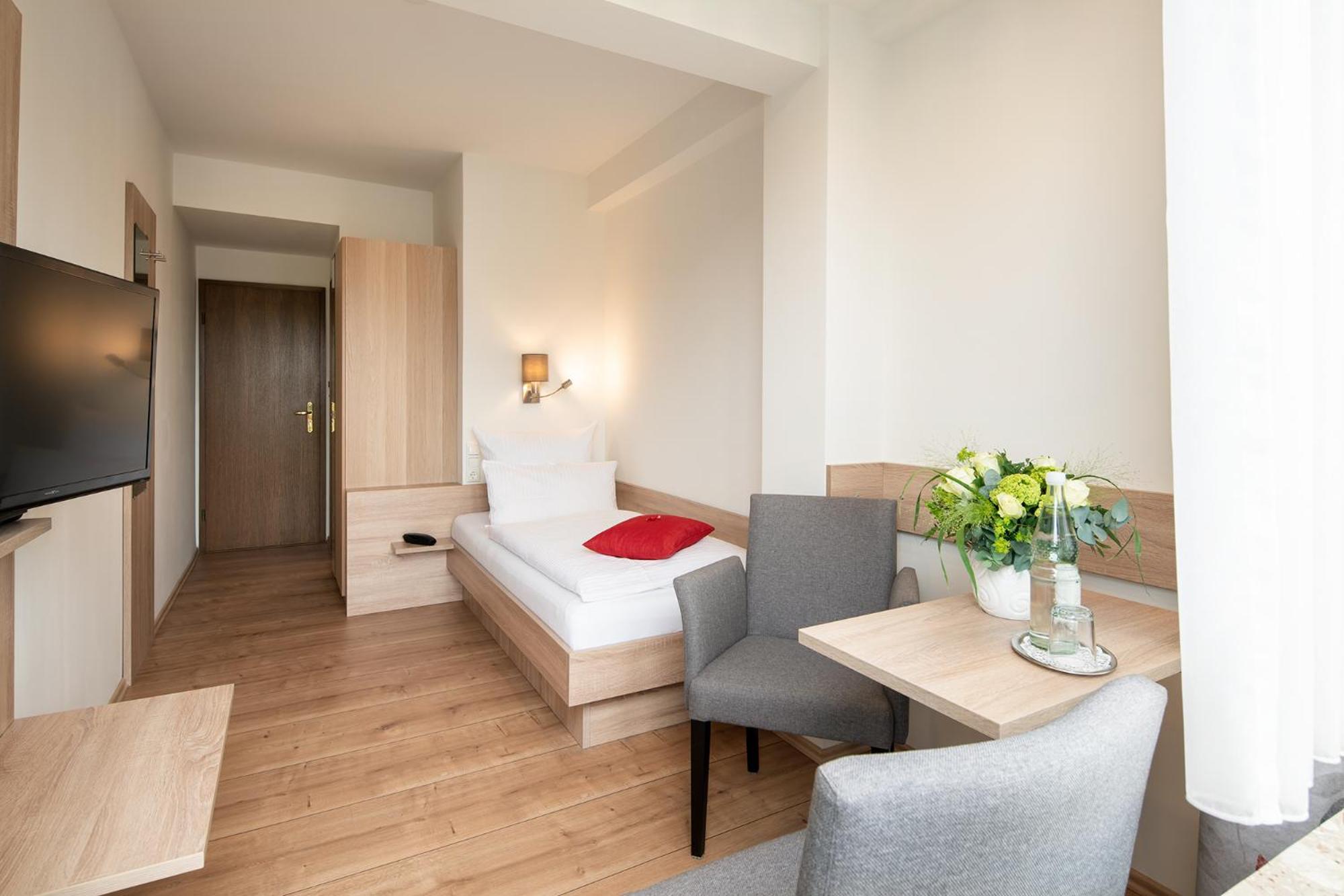 Single Room photo 2