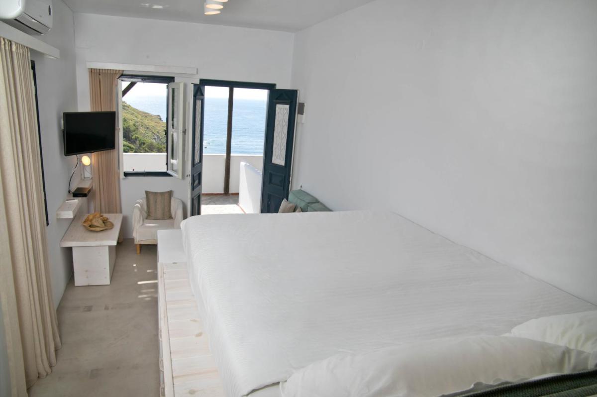 Deluxe Suite with Sea View