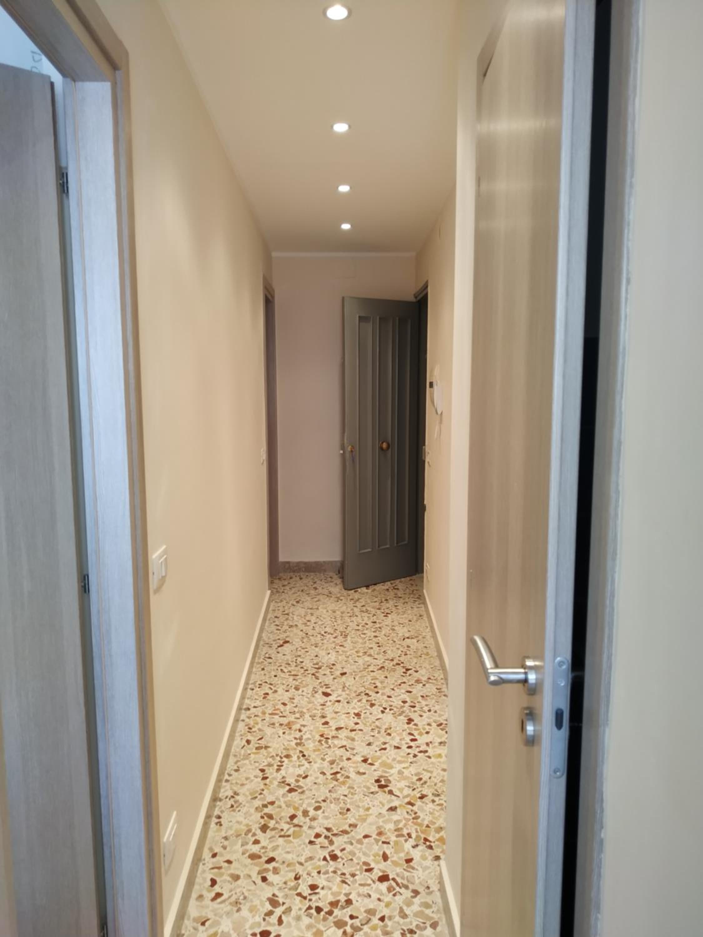 Apartment - Photo 2