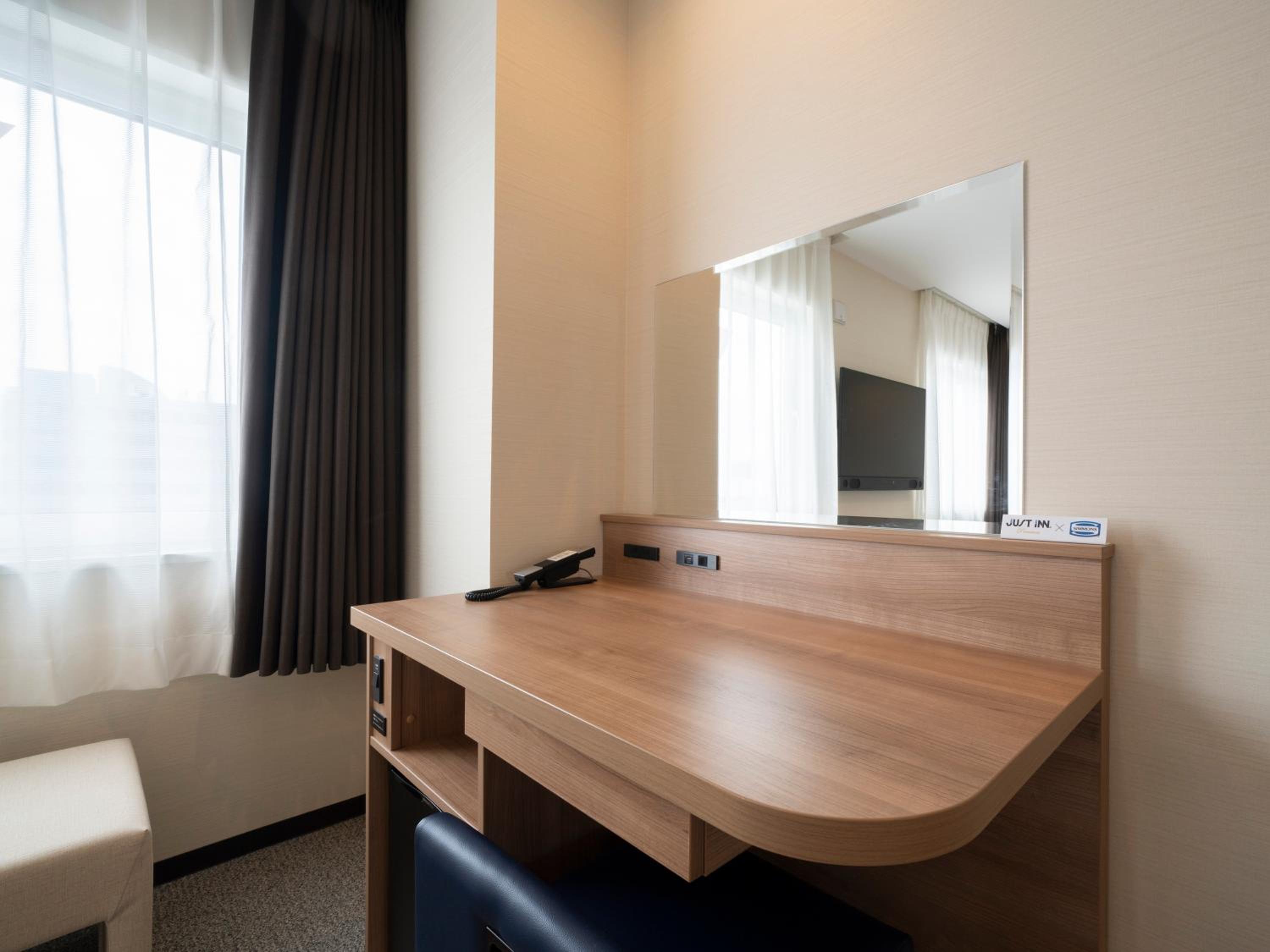 Standard Twin Room - Photo 6