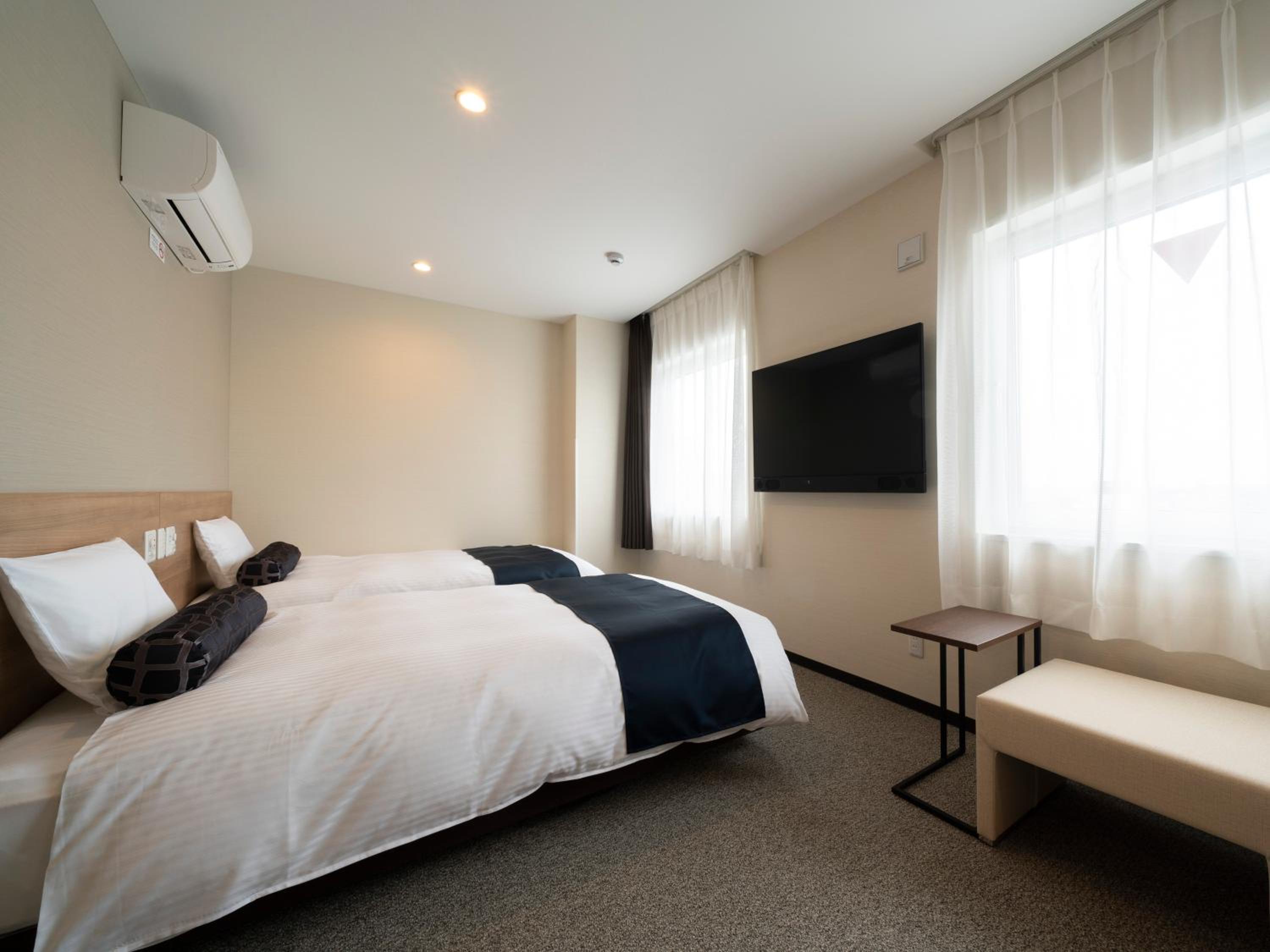 Standard Twin Room - Photo 5