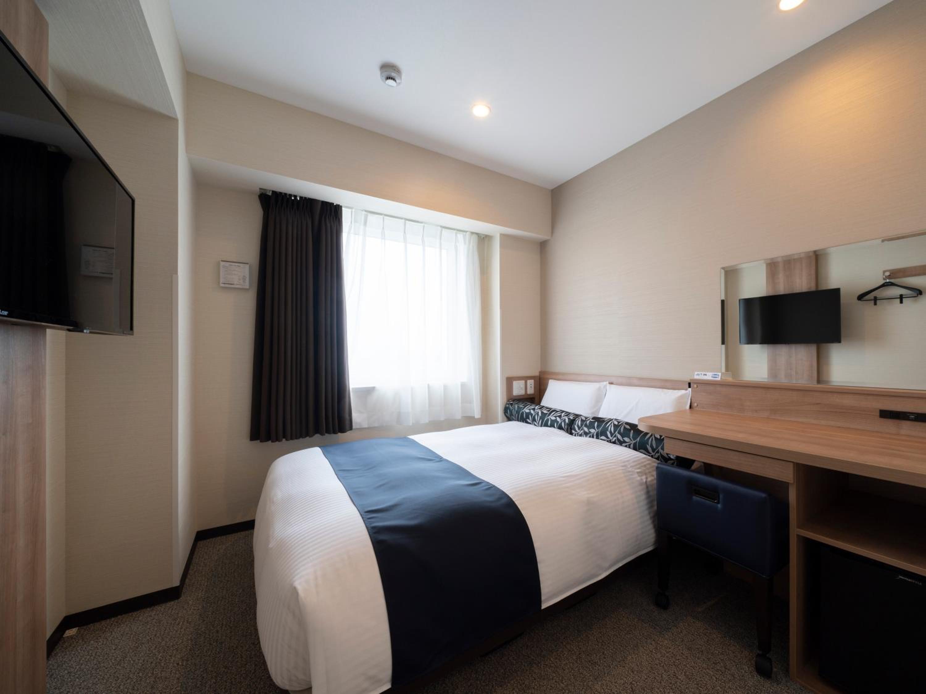 Double Room - Non-Smoking  - Photo 1