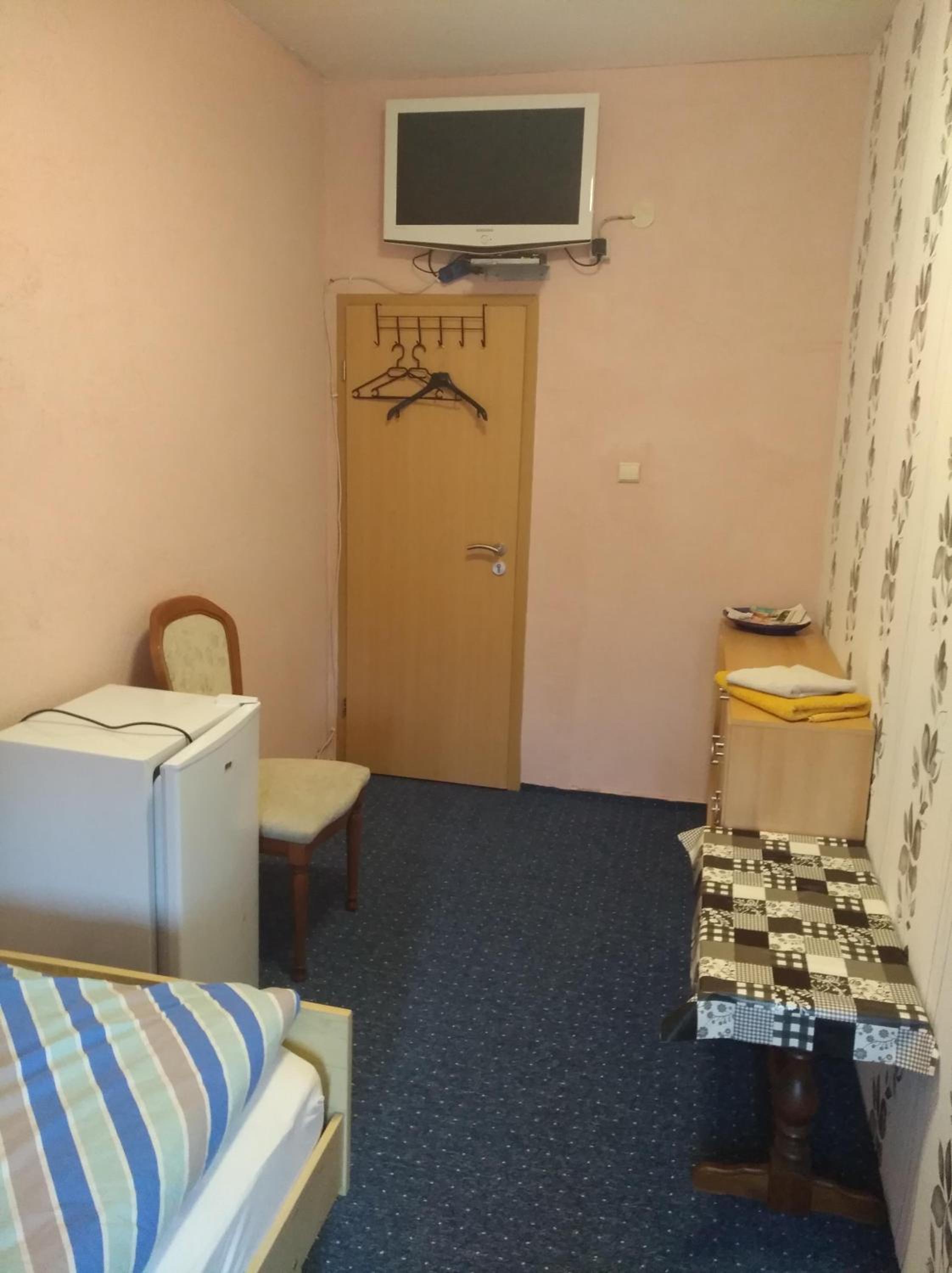 Small Double Room photo 1
