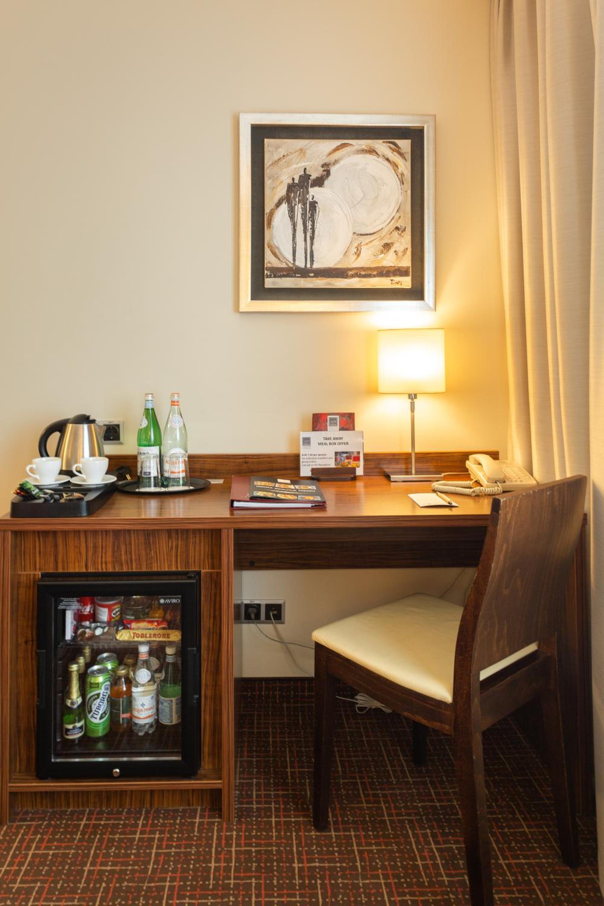 Standard Double or Twin Room - Photo 4