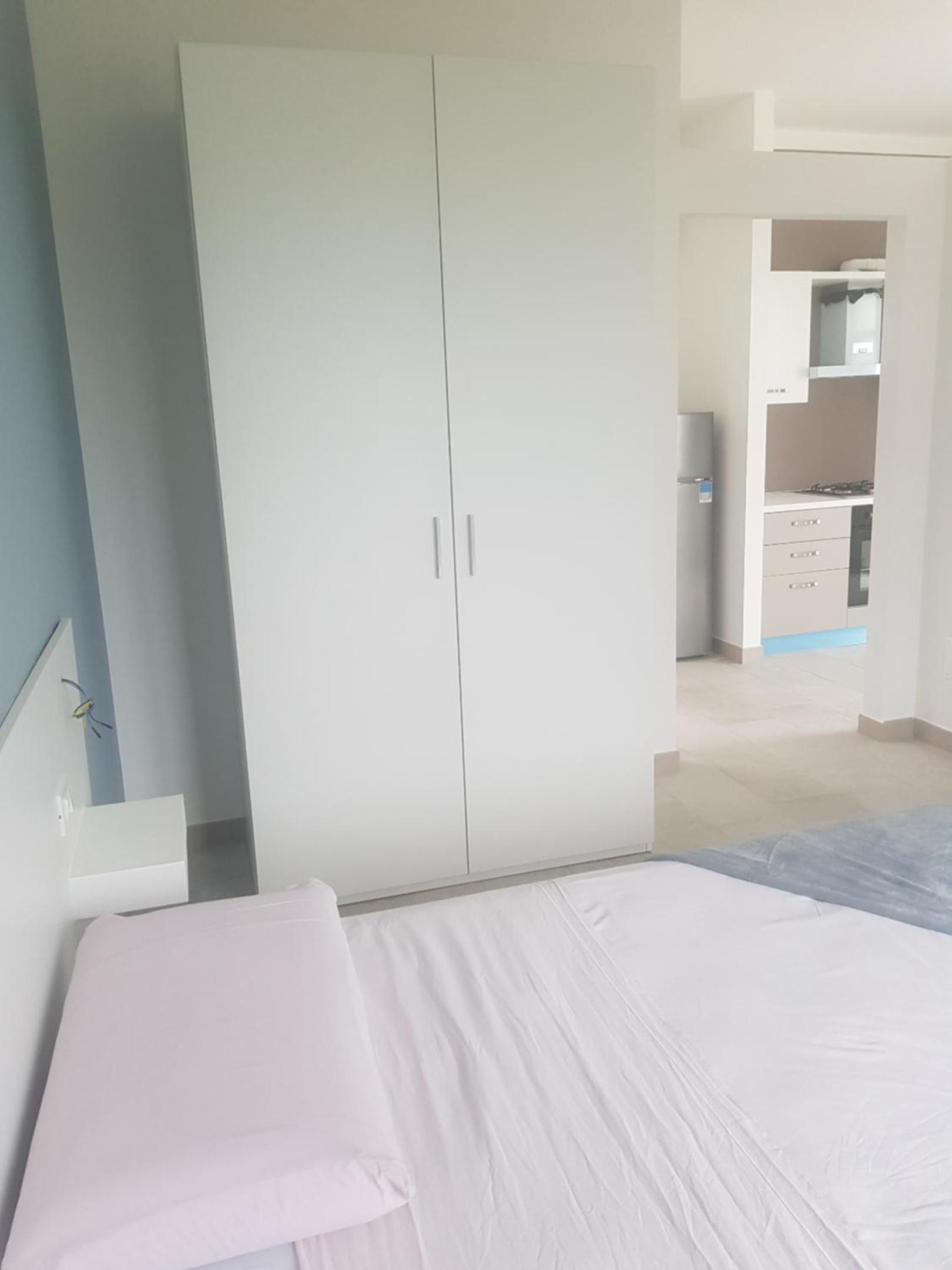 One-Bedroom Apartment photo 2