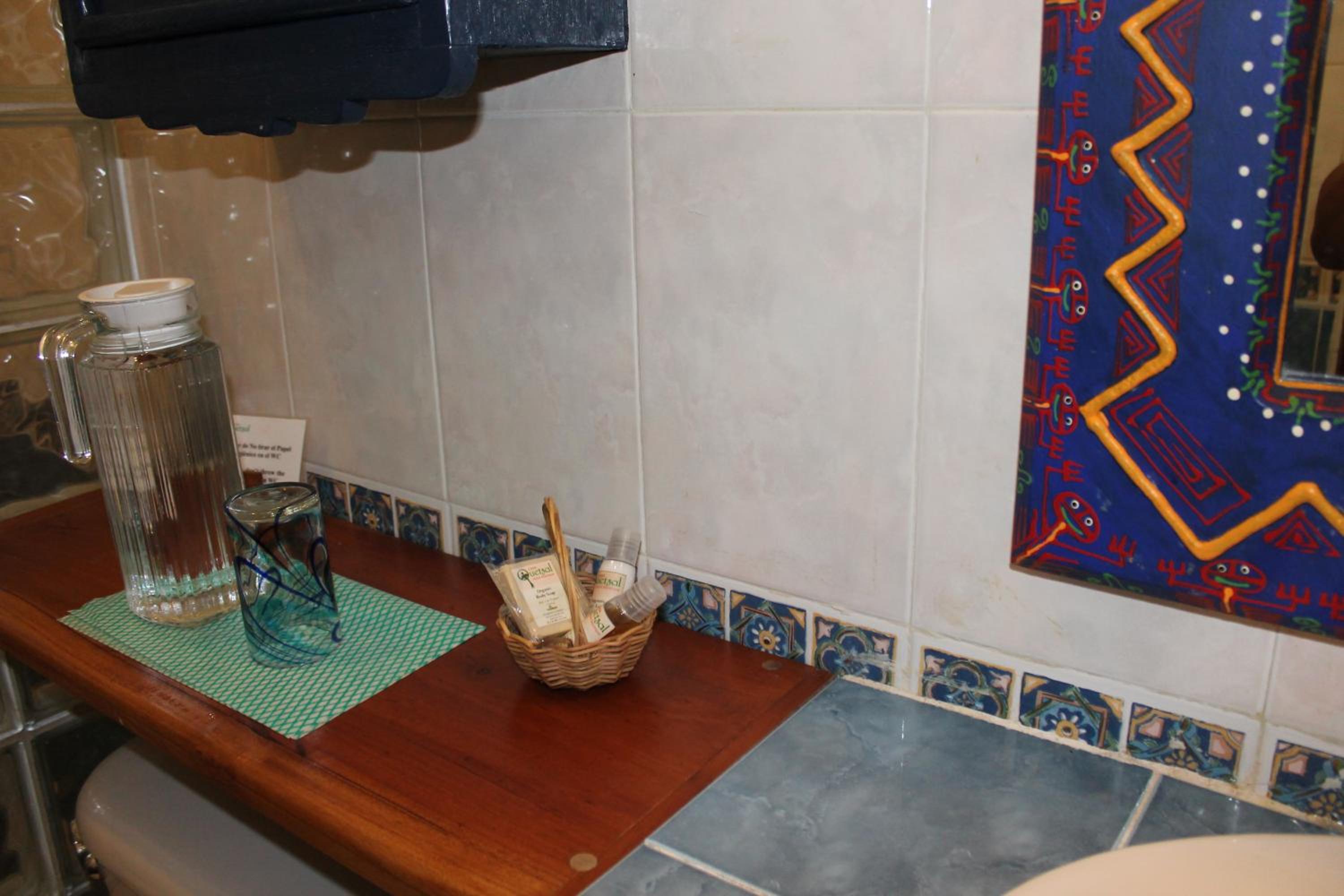 Standard King Room photo 2