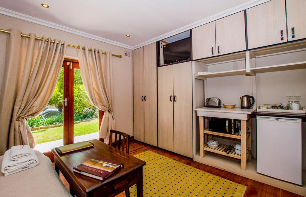 Standard Double or Twin Room with Garden View photo 3