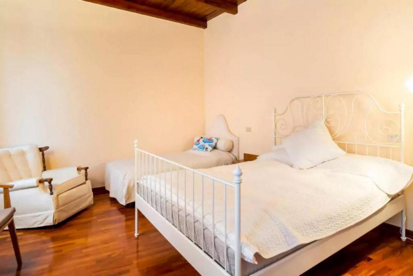 Quadruple Room with Garden View - Photo 15