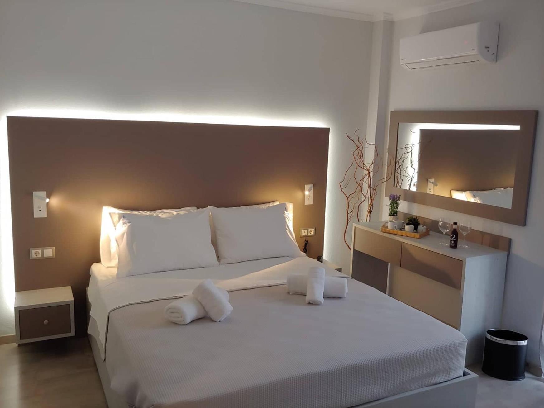 Standard Double Room - Photo 14