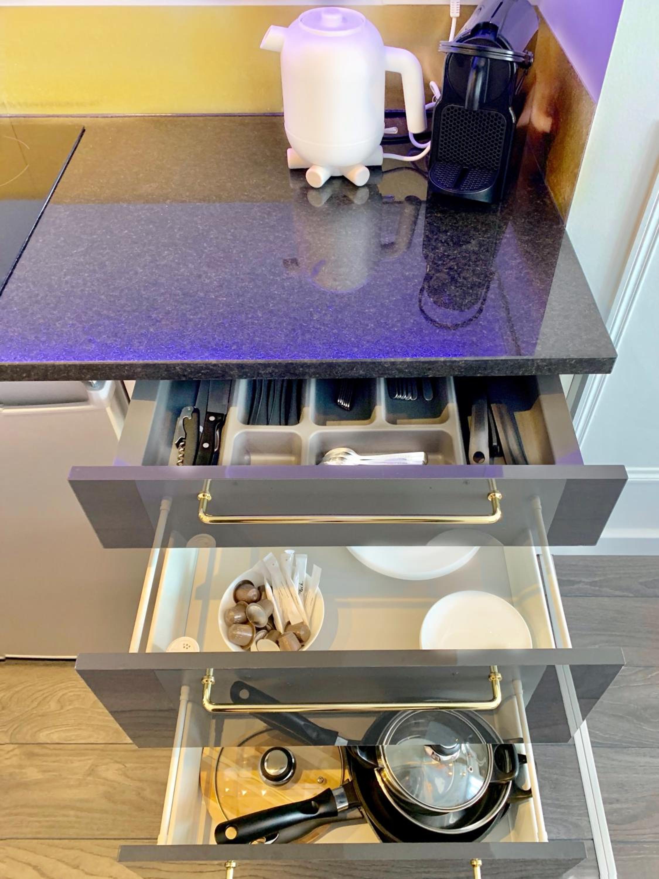 Deluxe Studio Apartment (4 Adults) - Photo 7