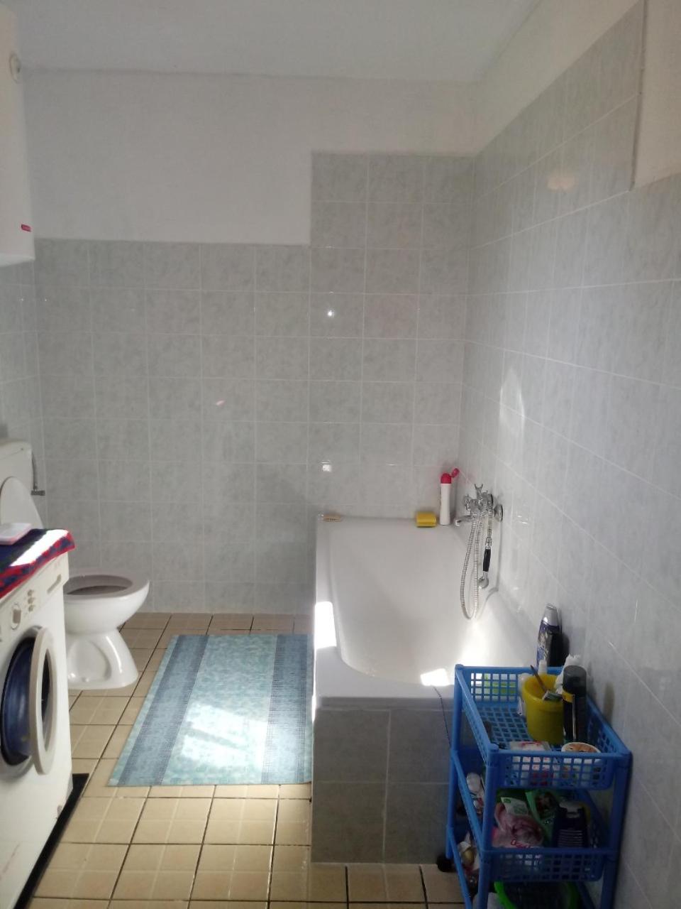Twin Room - Photo 3