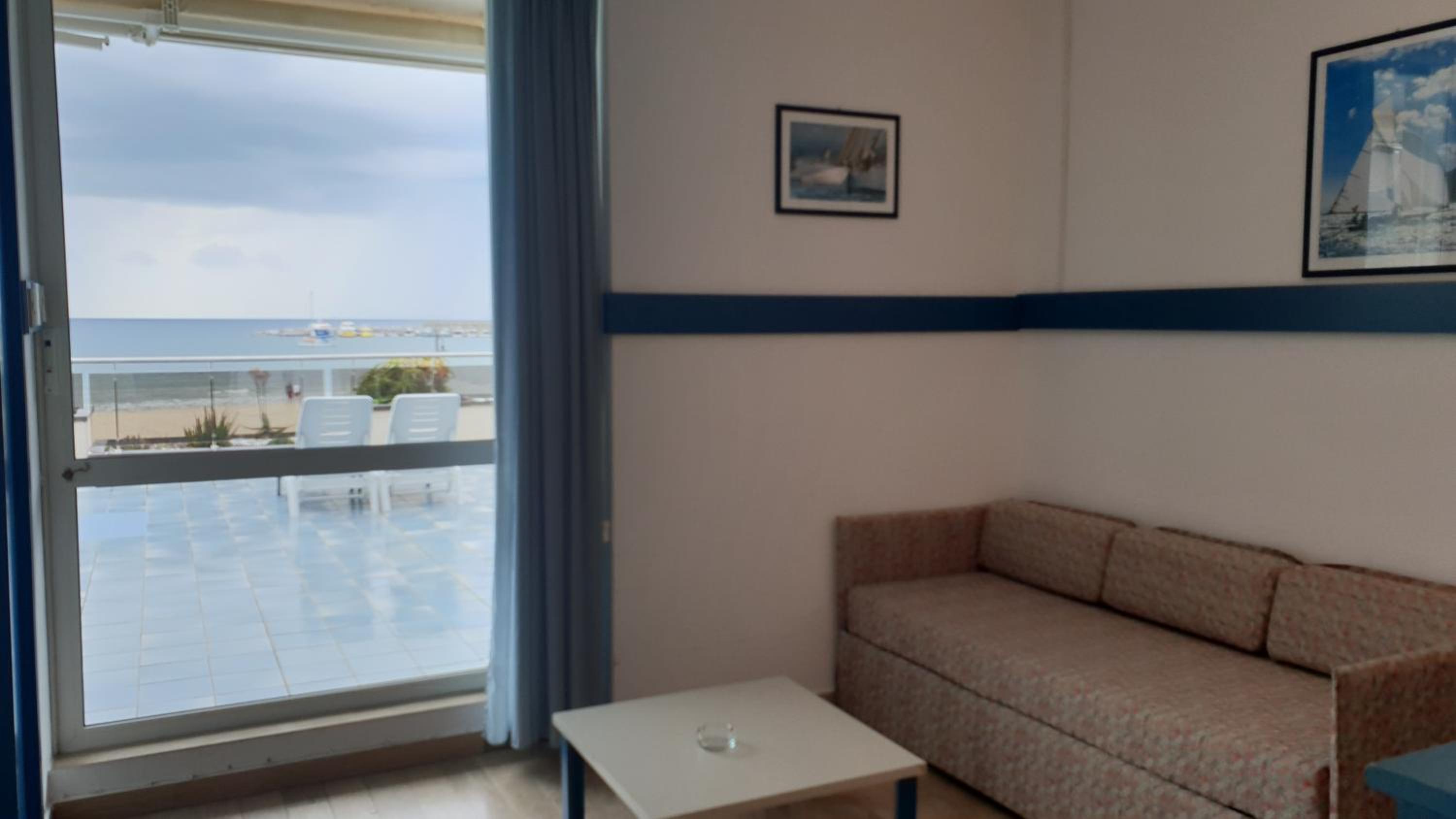 Suite with Sea View - Photo 3