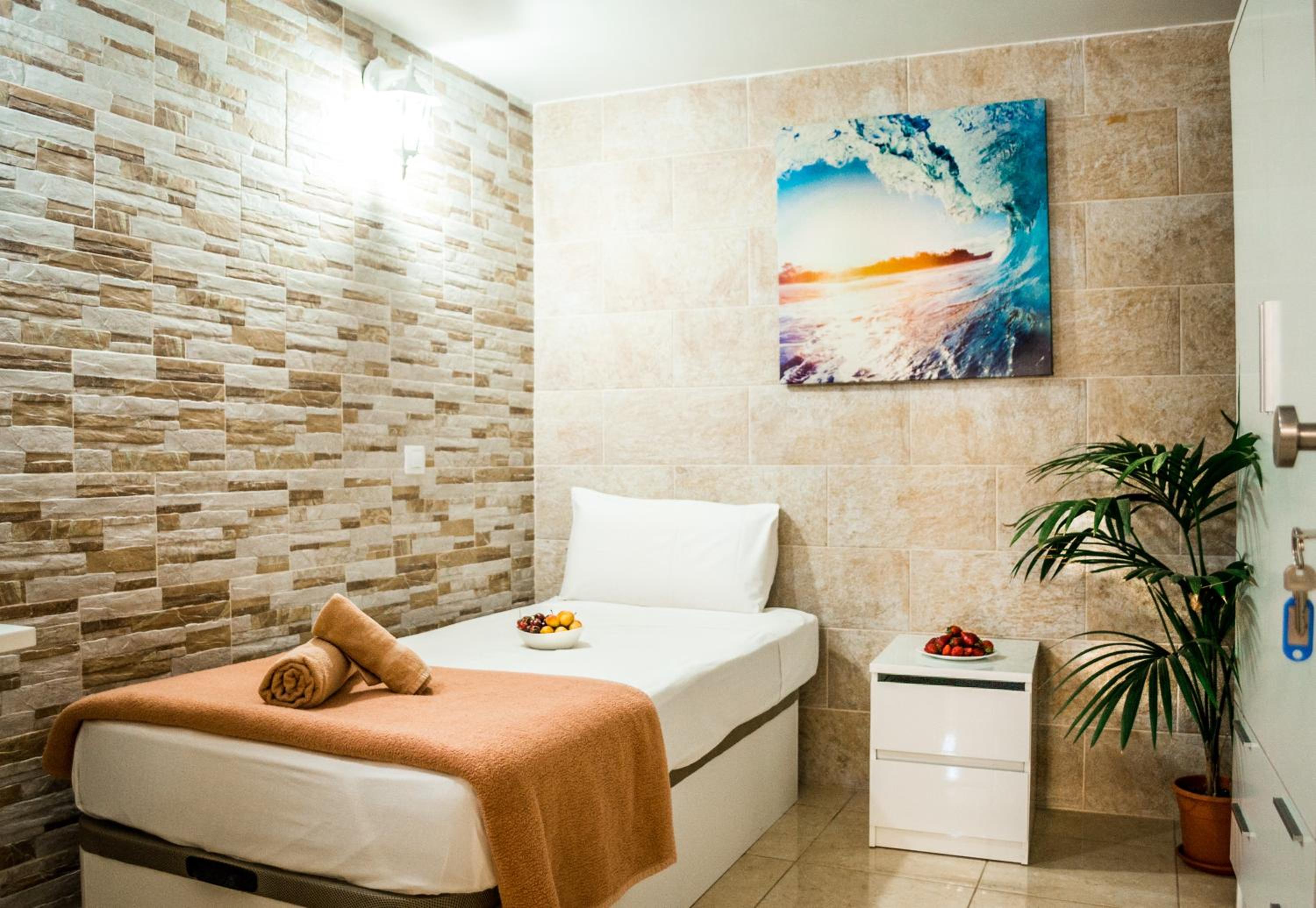 Single Room photo 3