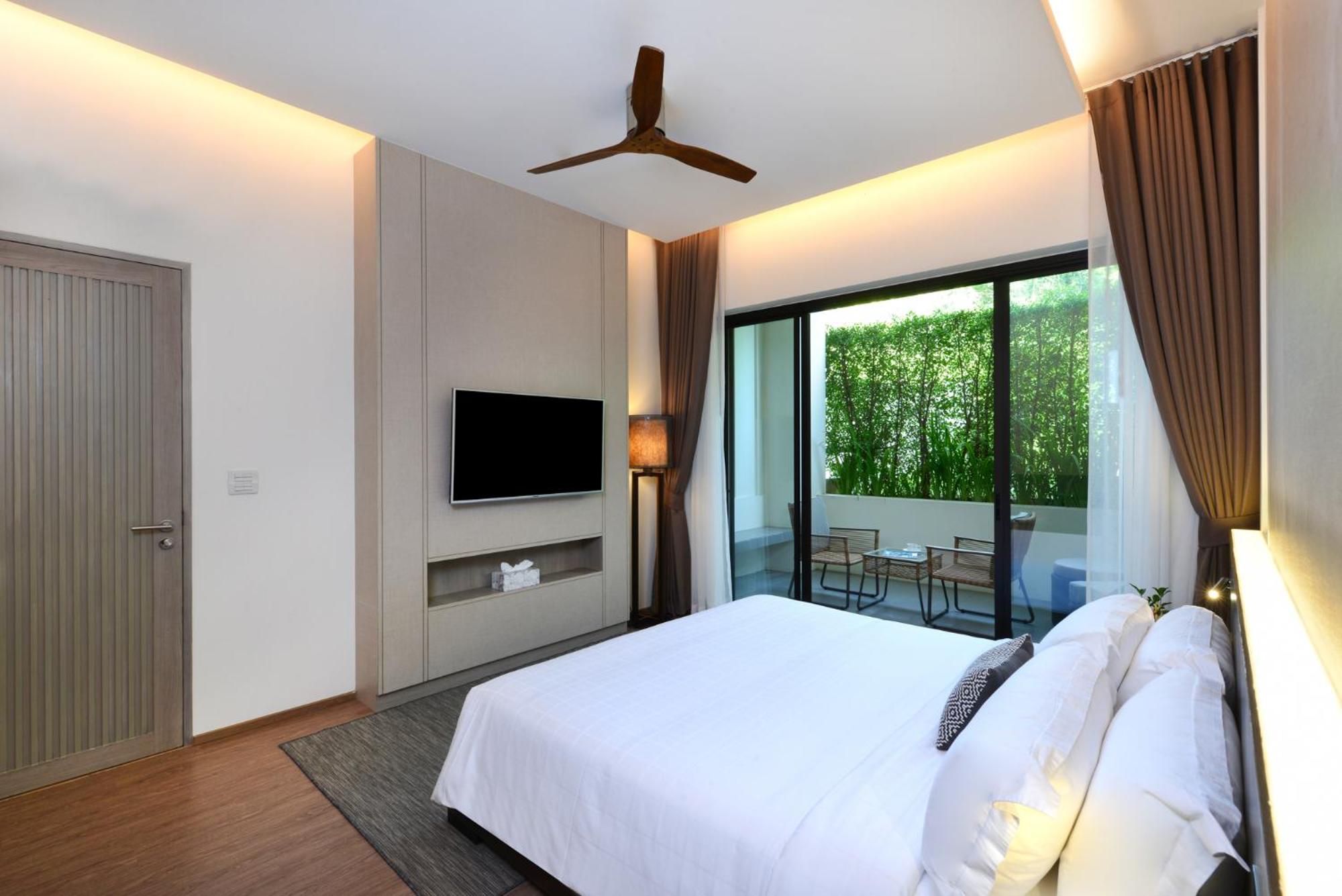 Two-Bedroom Suite with Private Pool - Photo 4