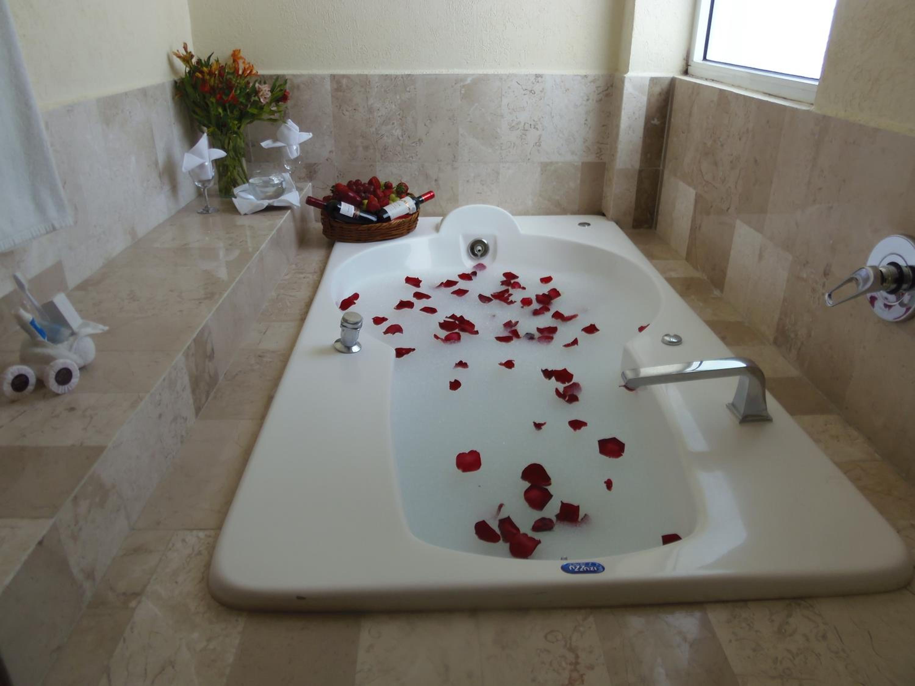 Standard Suite - Photo 7