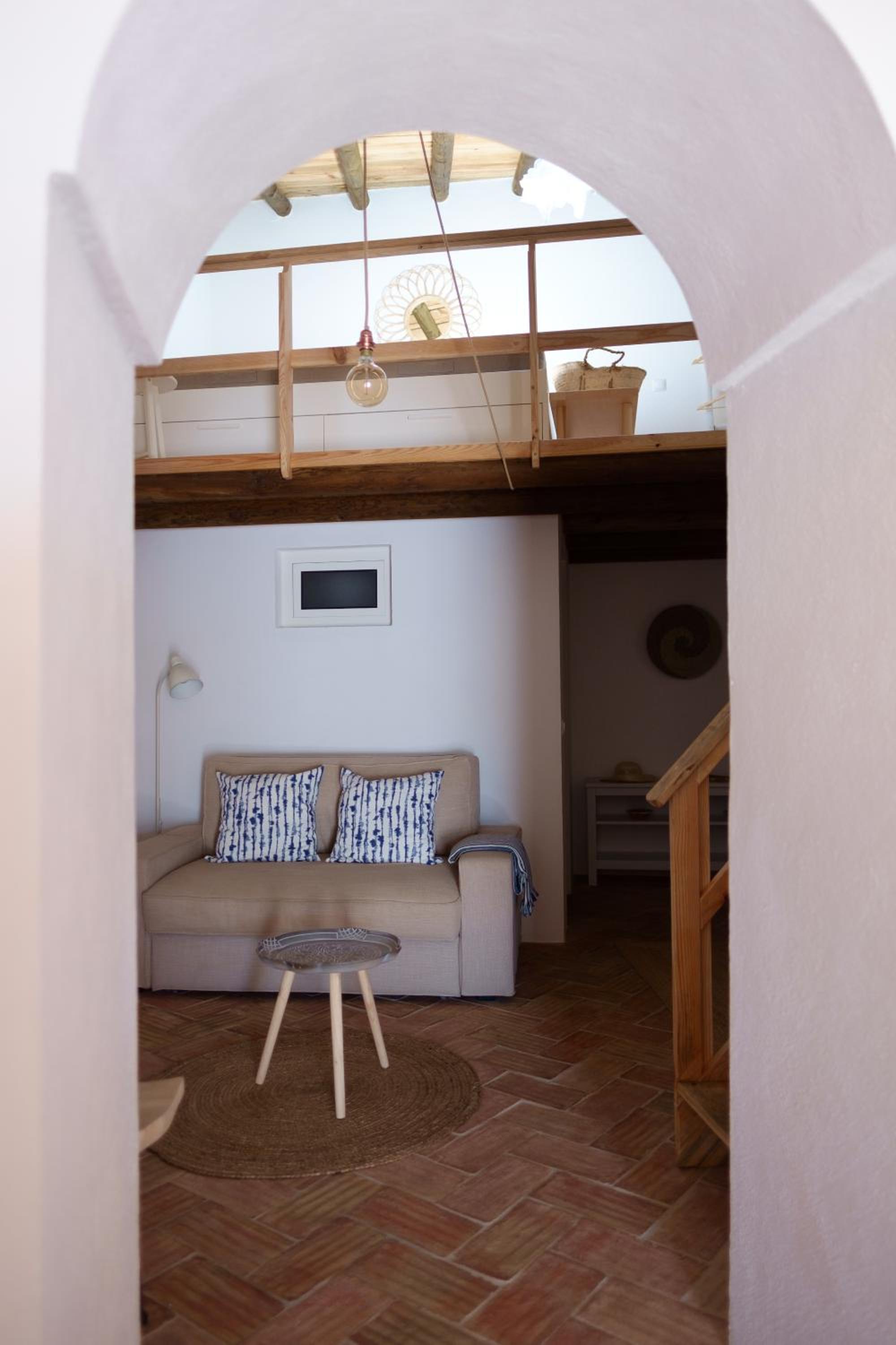 One-Bedroom Apartment - Photo 1