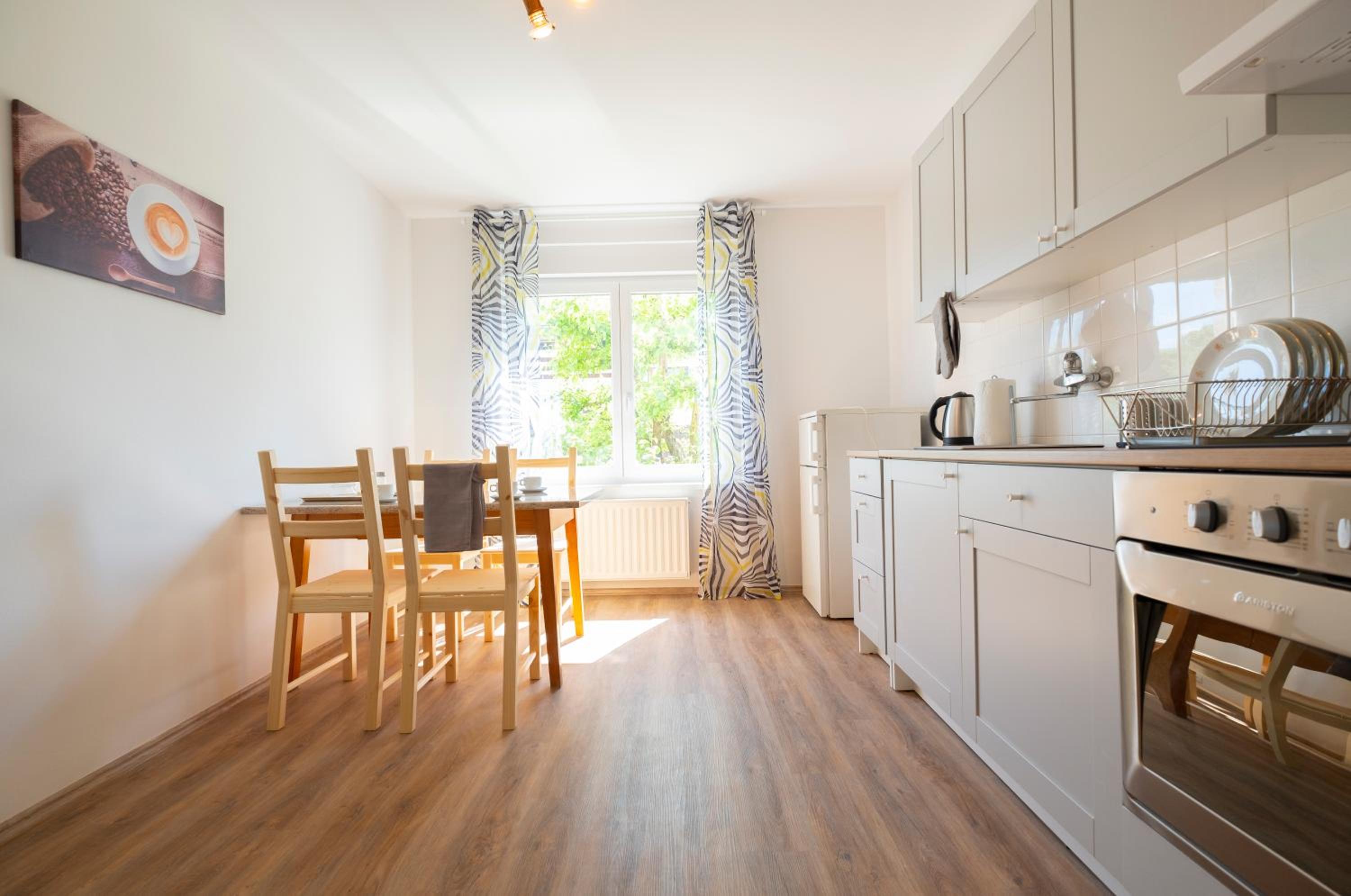 One-Bedroom Apartment - Photo 7