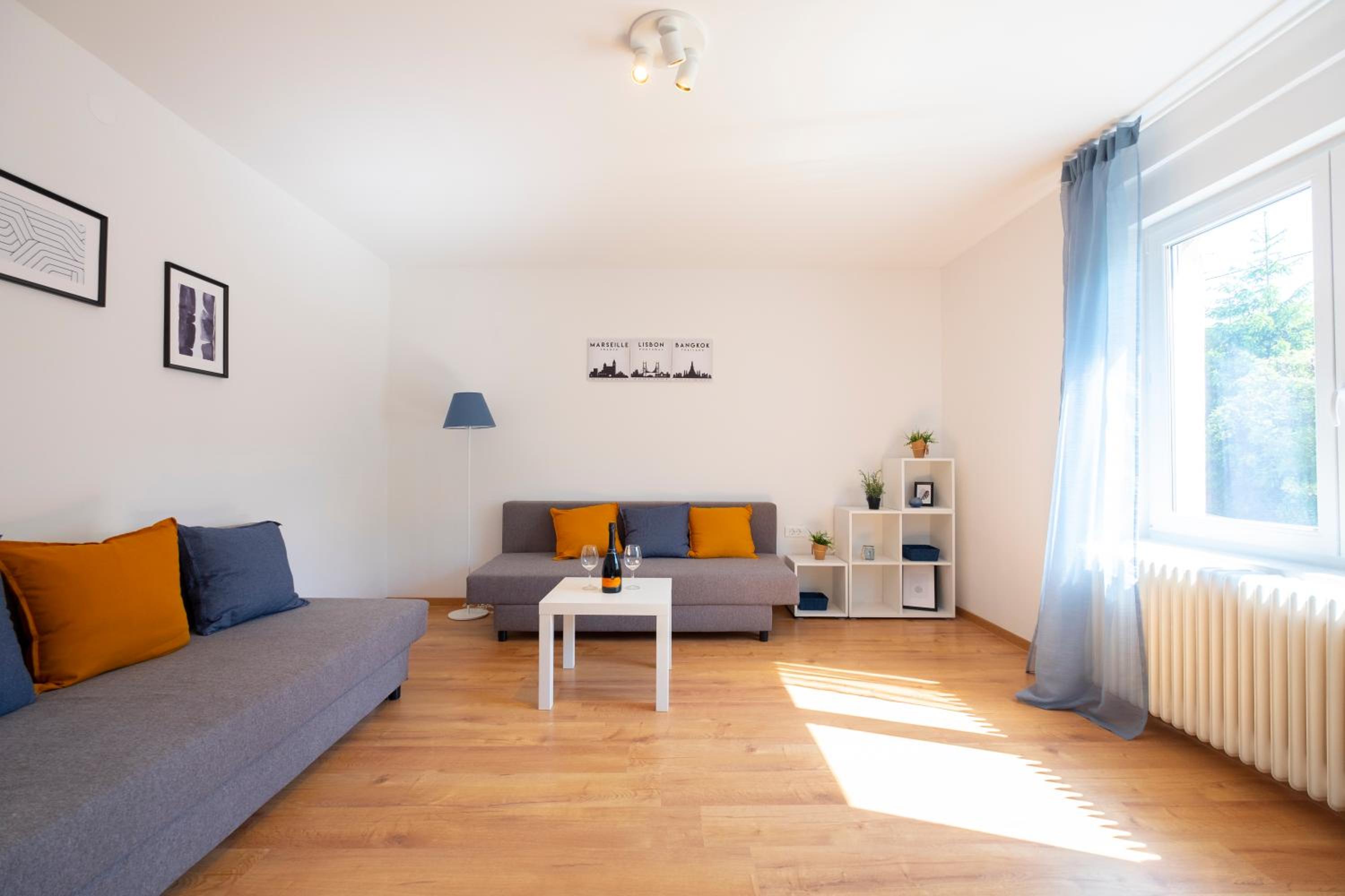 One-Bedroom Apartment - Photo 11
