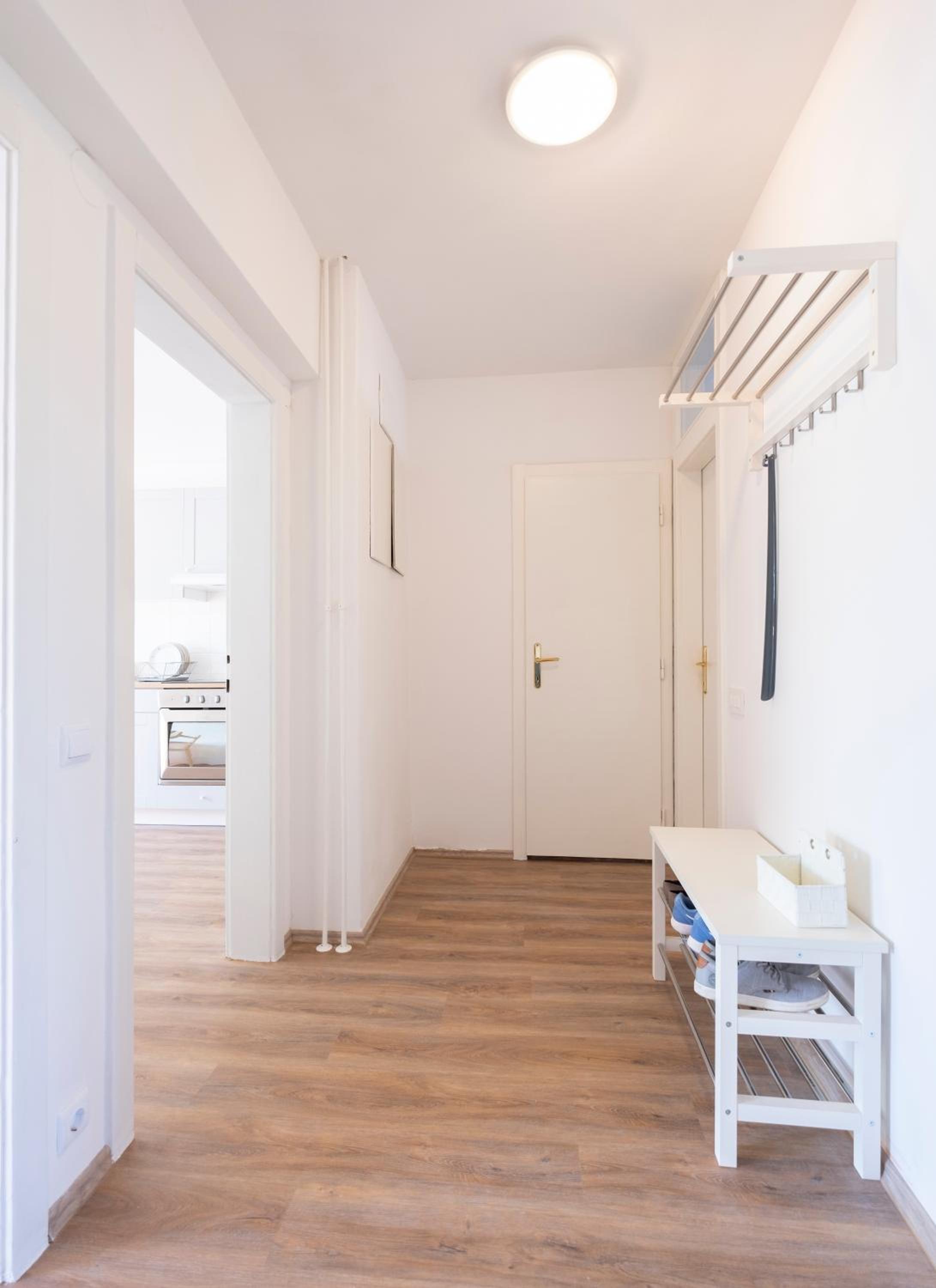 One-Bedroom Apartment - Photo 4