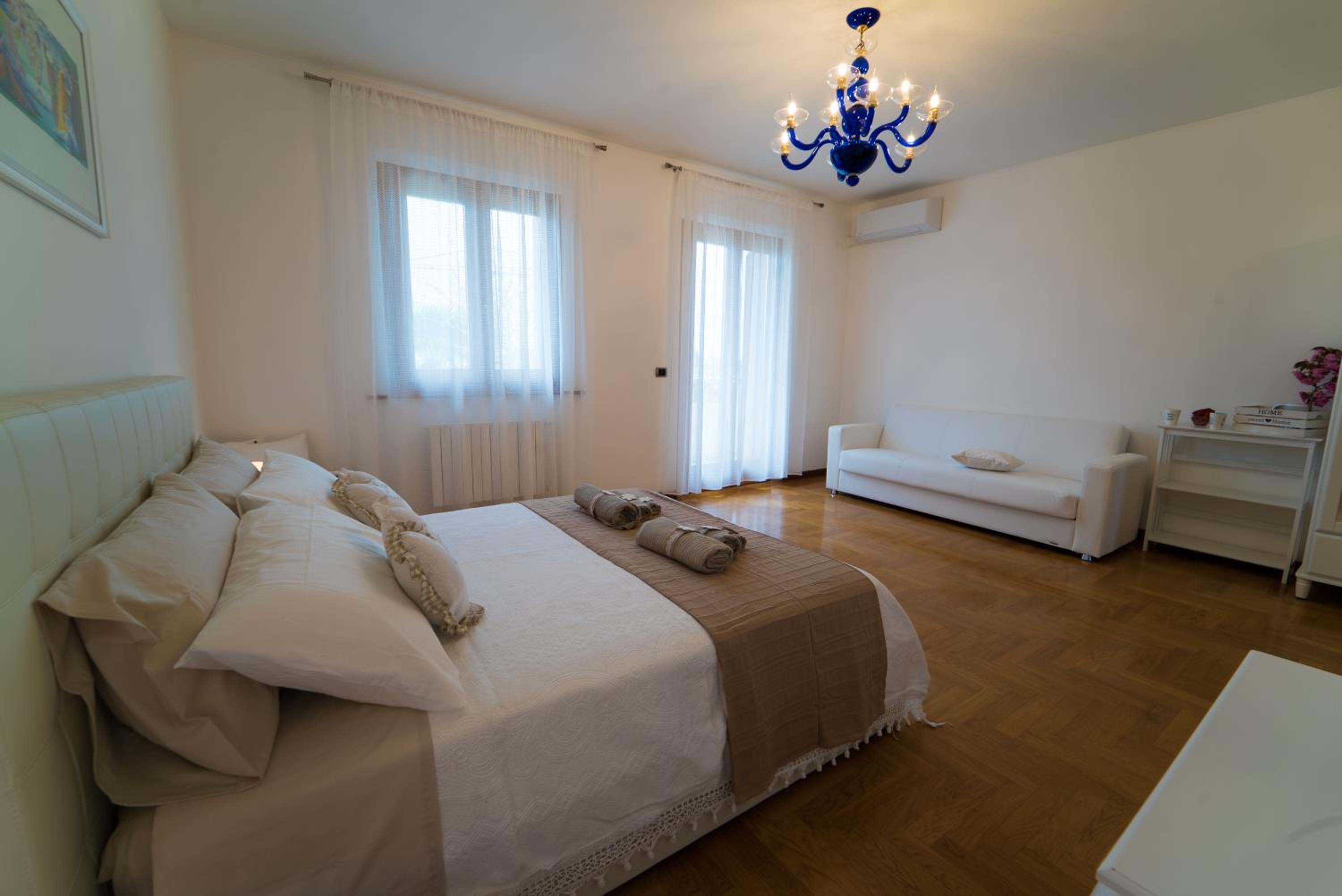 Deluxe Double or Twin Room with Balcony photo 2