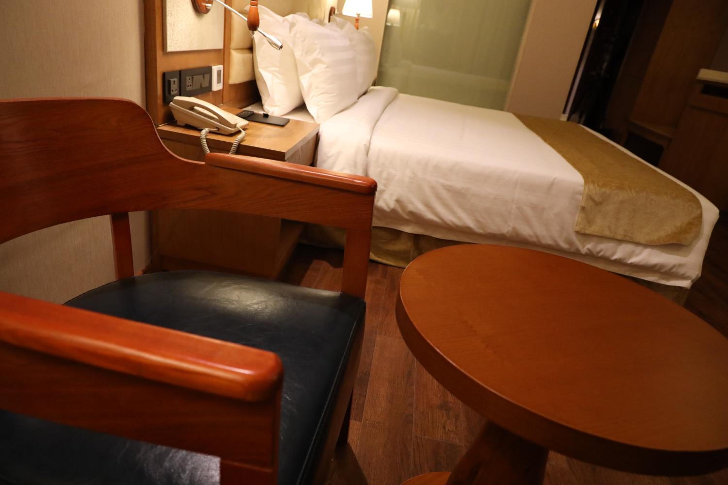 Deluxe Twin / King Room  - Photo 17