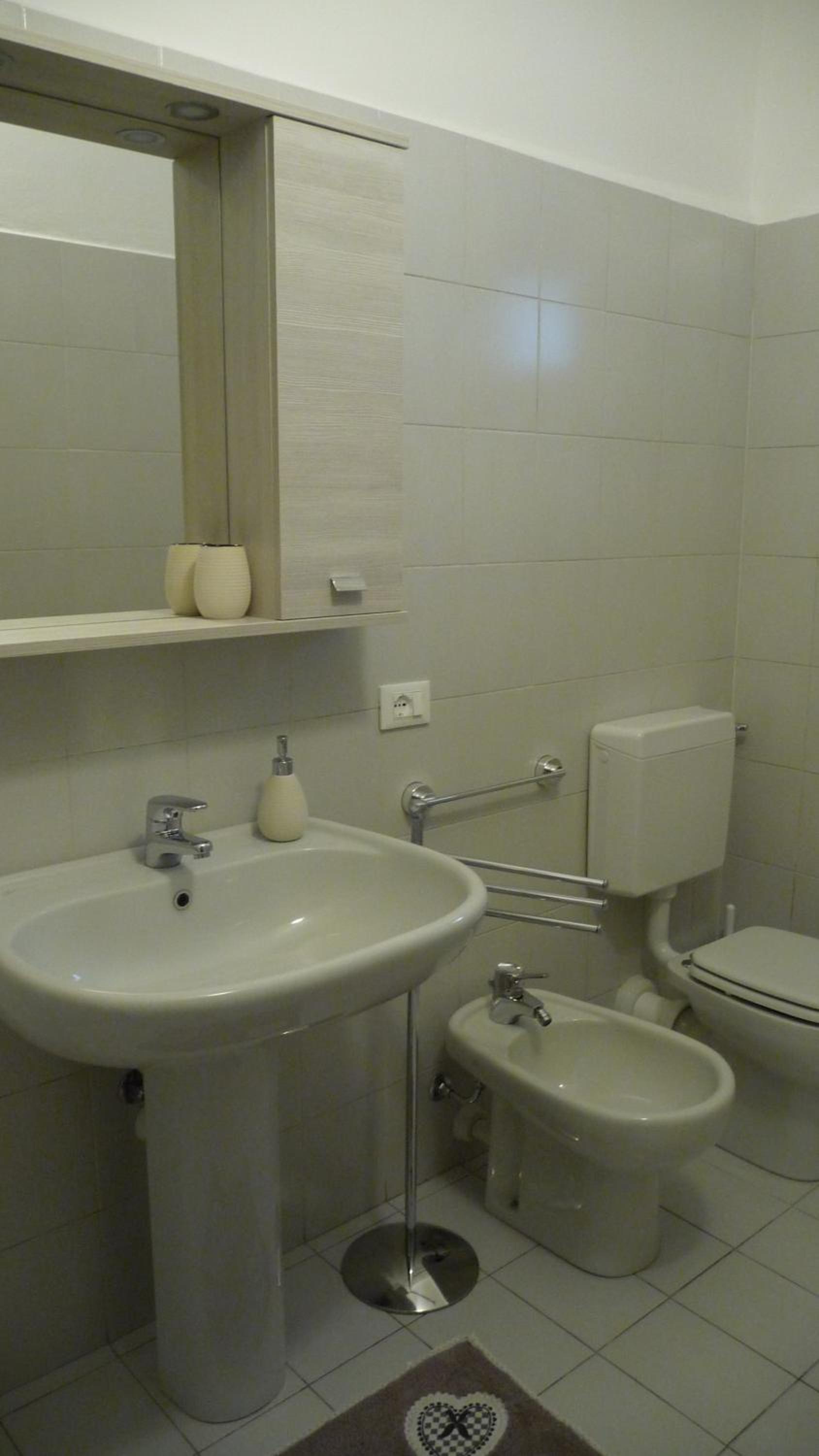 One-Bedroom Apartment - Photo 14