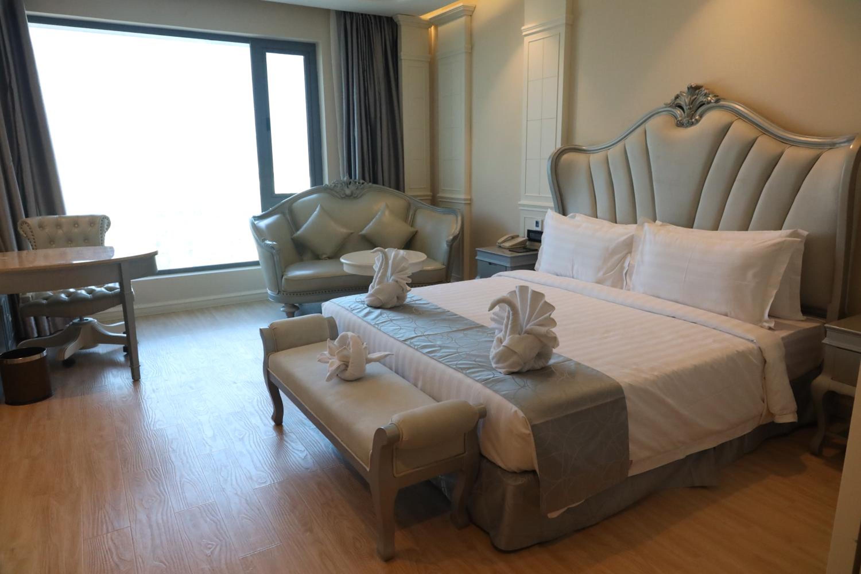 King Suite  - Photo 5