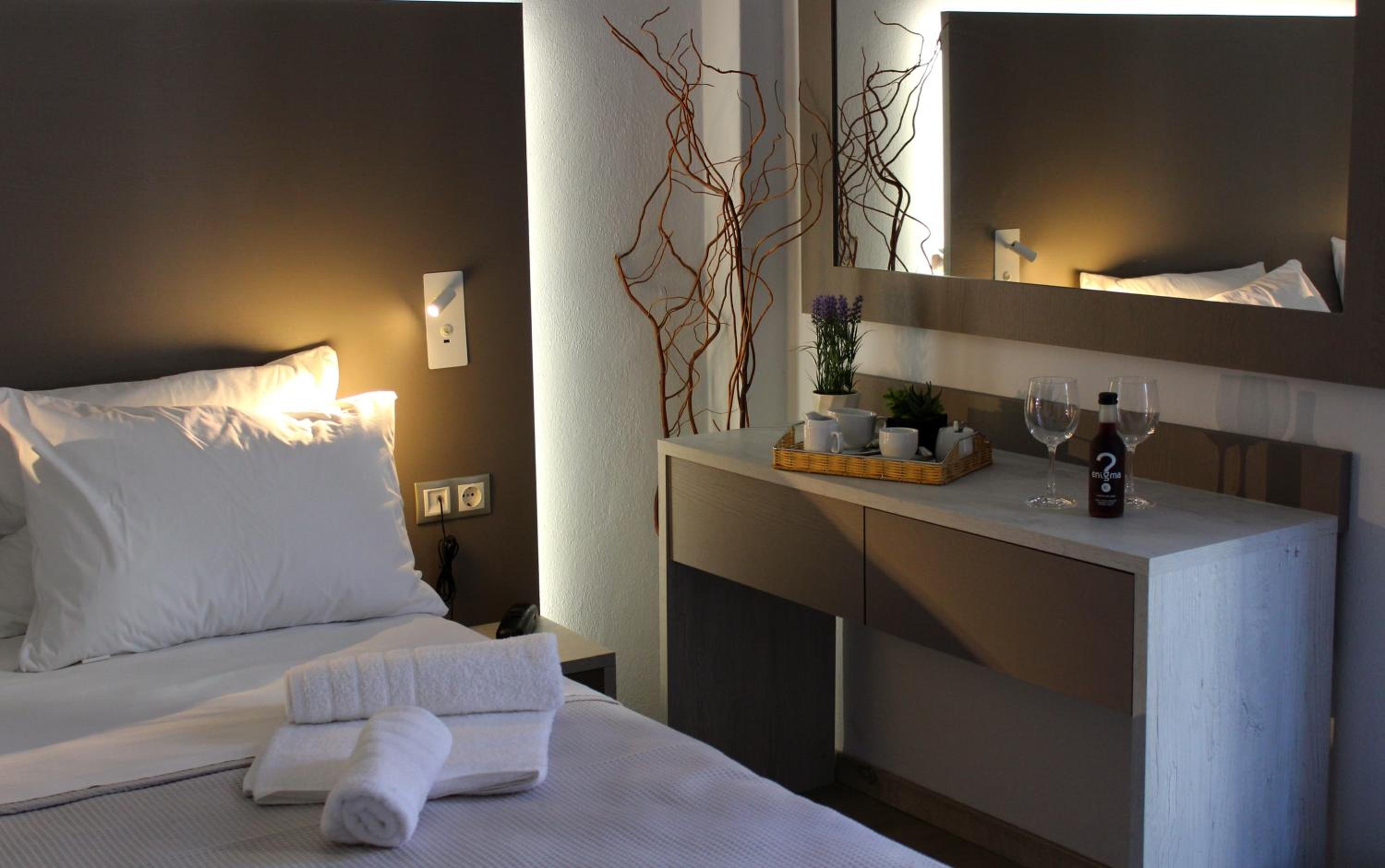 Standard Double Room - Photo 6