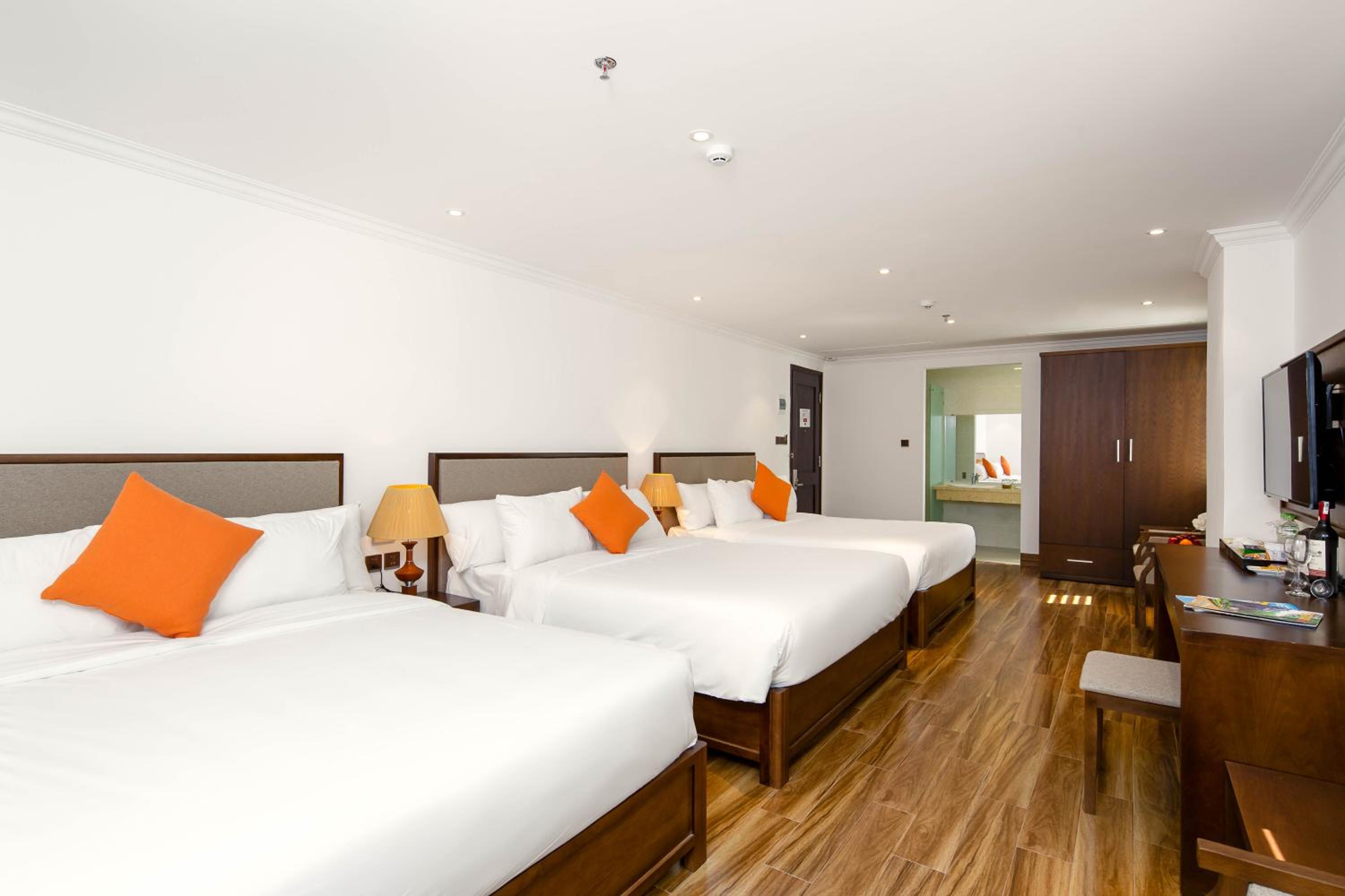 Deluxe Family Room - Photo 3
