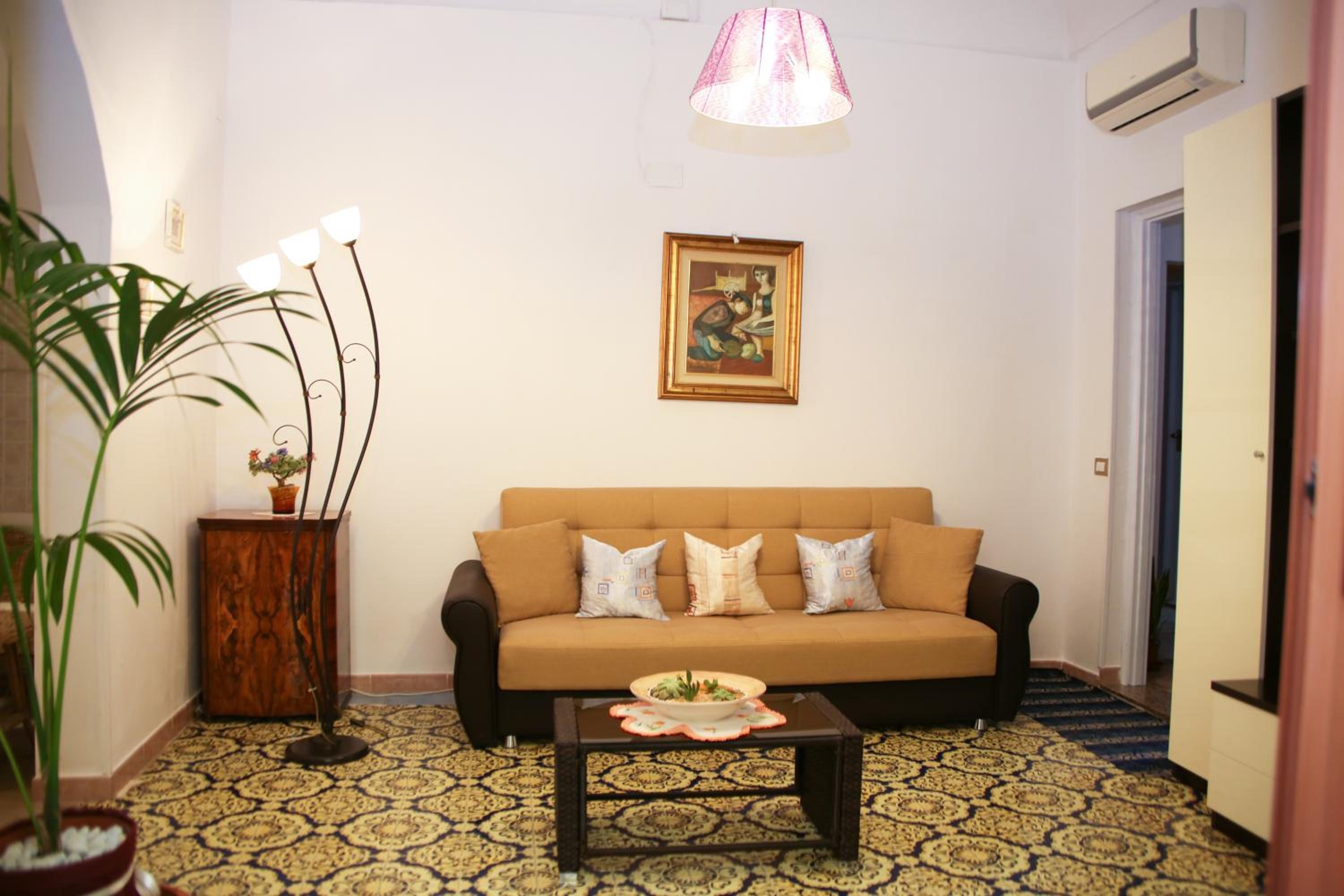 Apartment - Photo 2