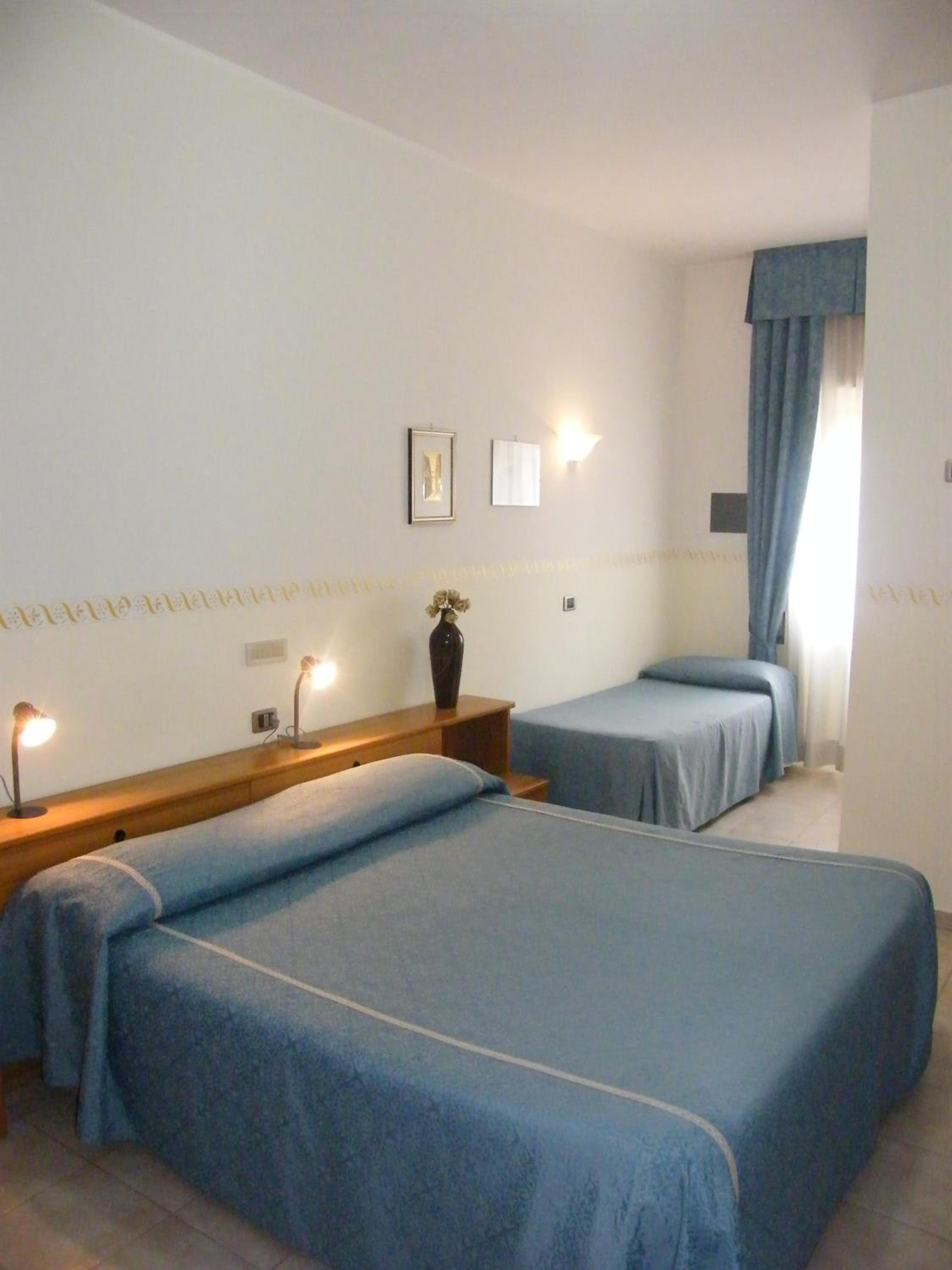 Triple Room photo 3