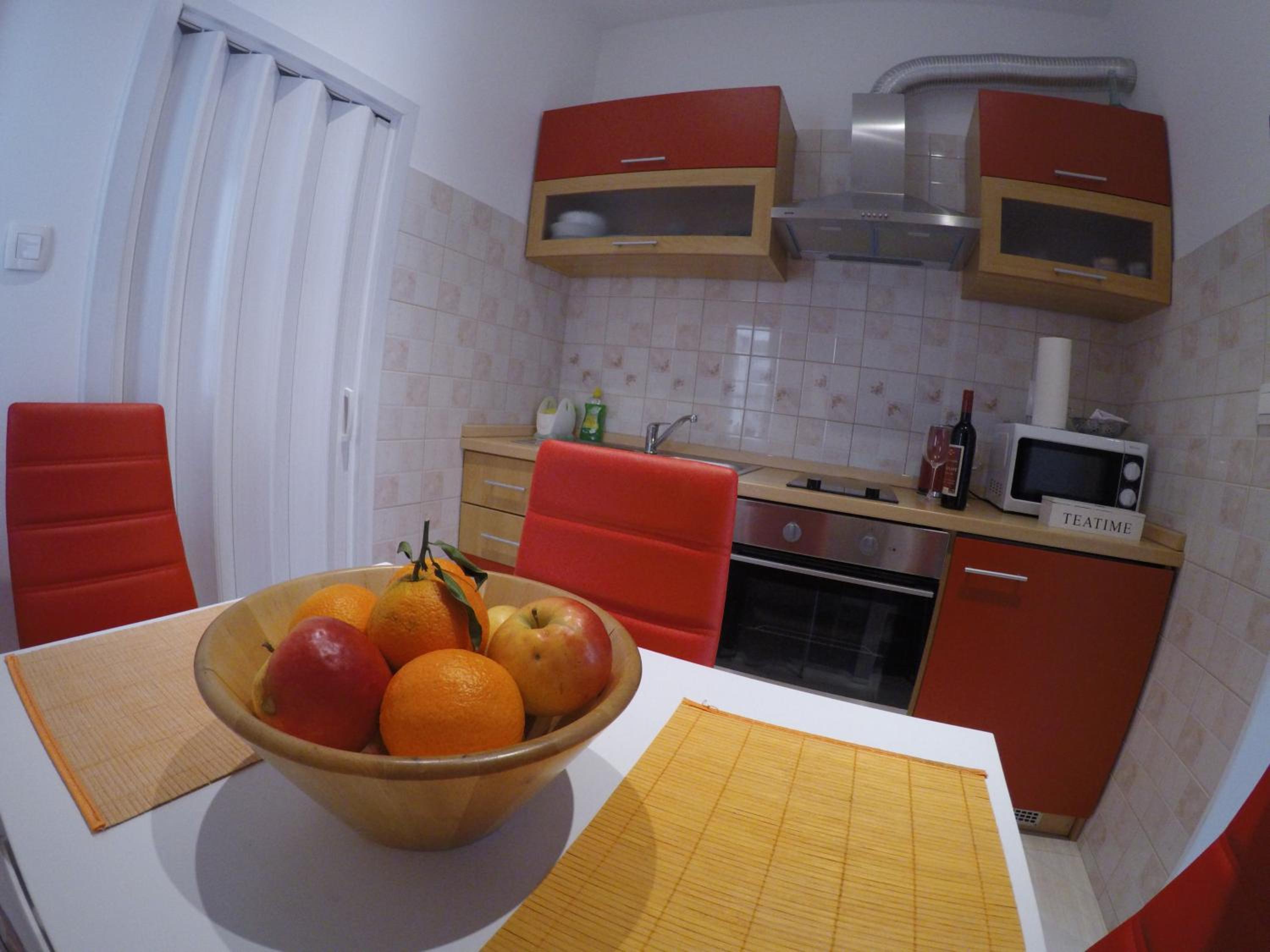 Double Room with Private Bathroom - Photo 2