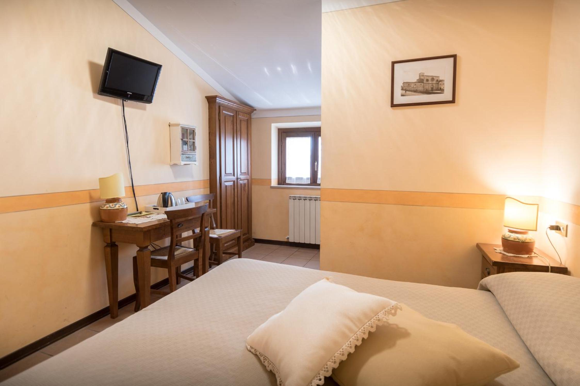 Budget Double Room photo 1