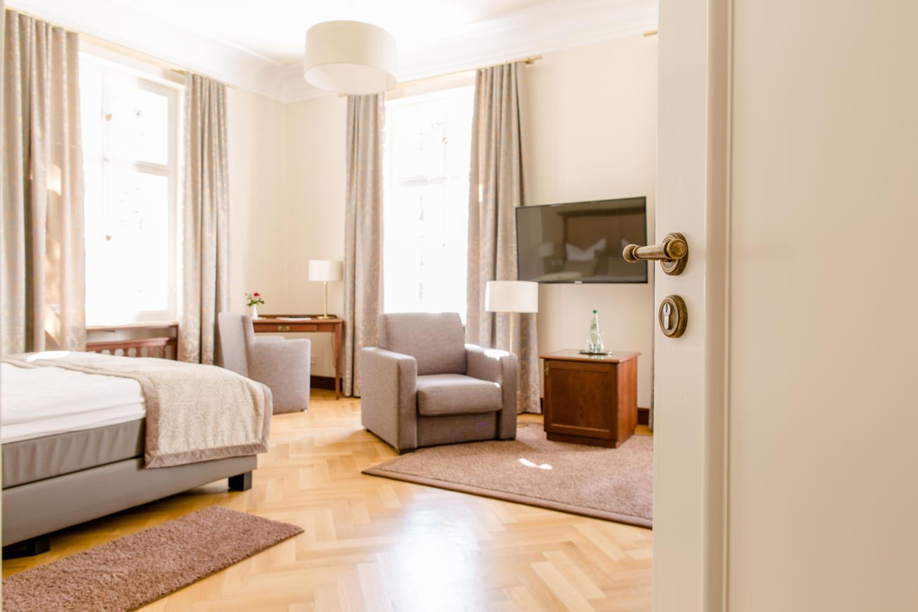 Deluxe Double Room - Photo 6