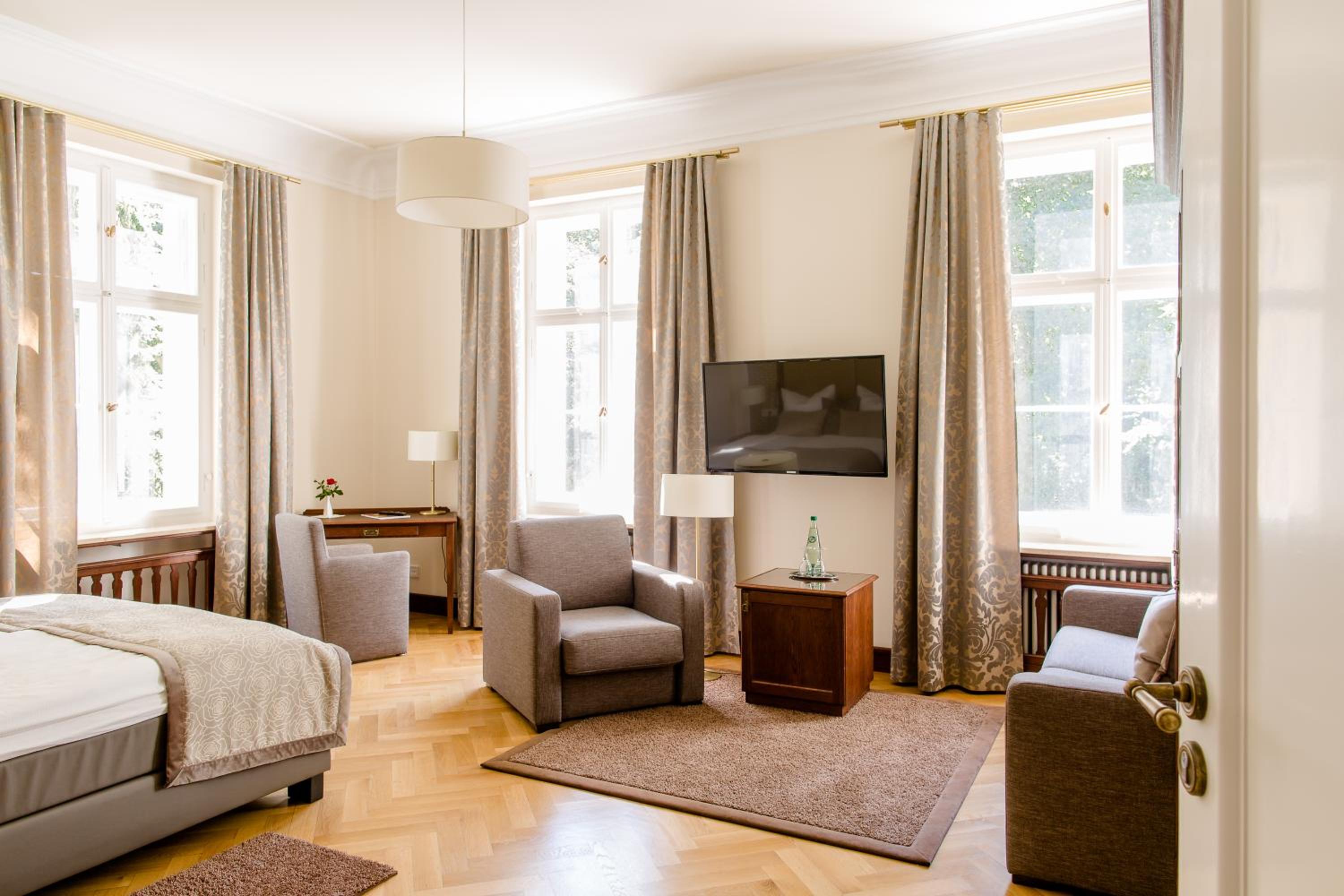 Deluxe Double Room - Photo 7