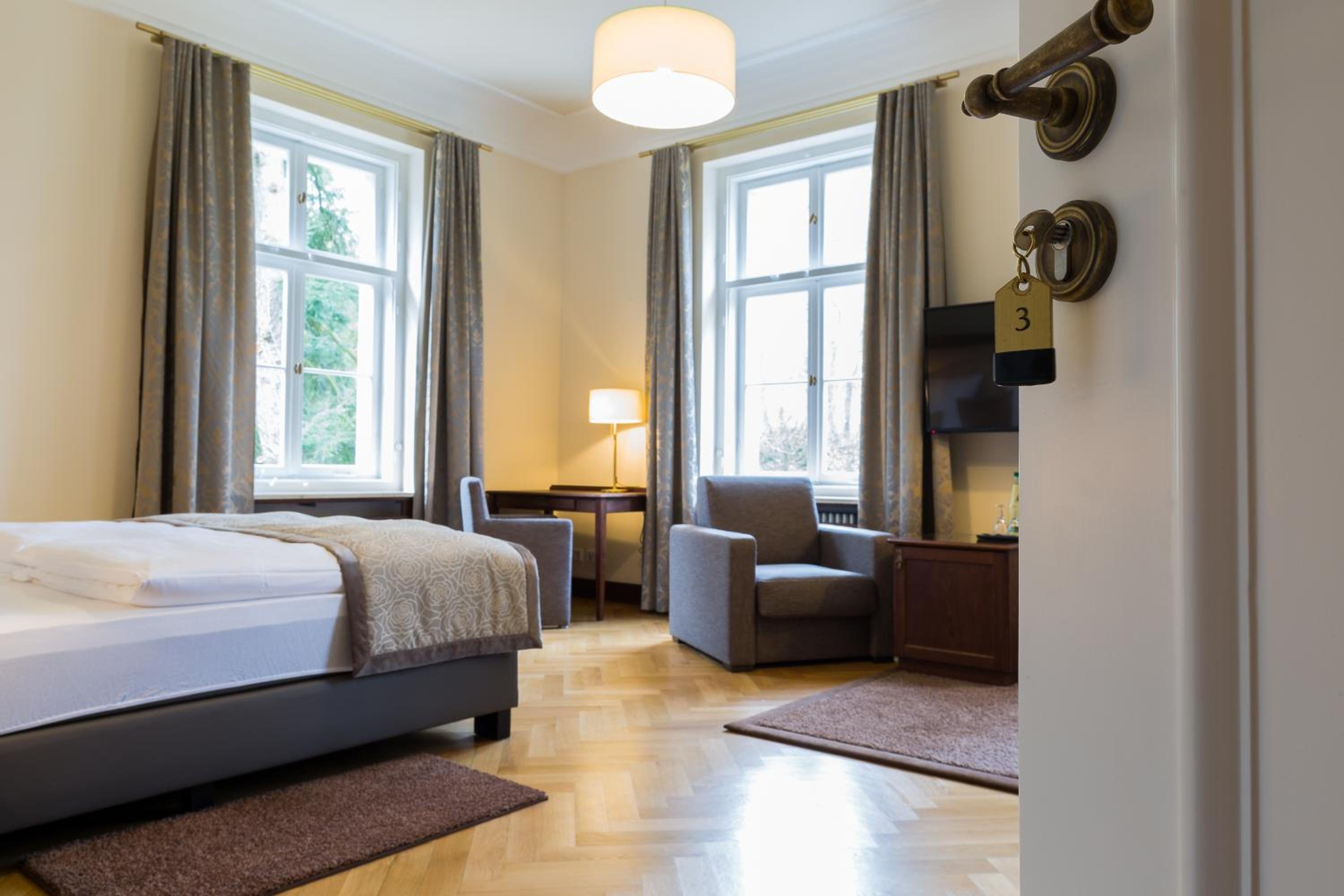 Deluxe Double Room - Photo 8