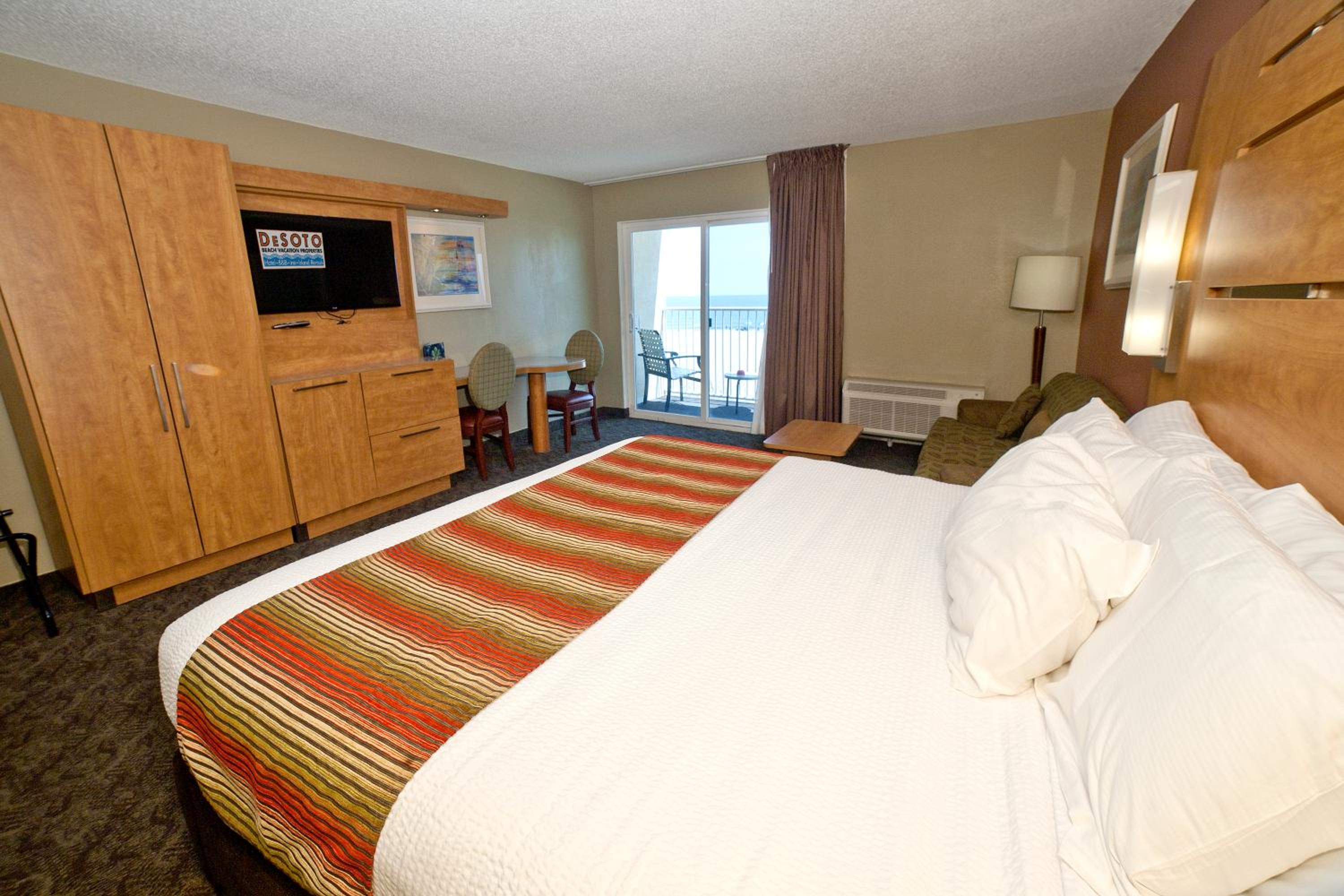 Deluxe King Room with Ocean Front View