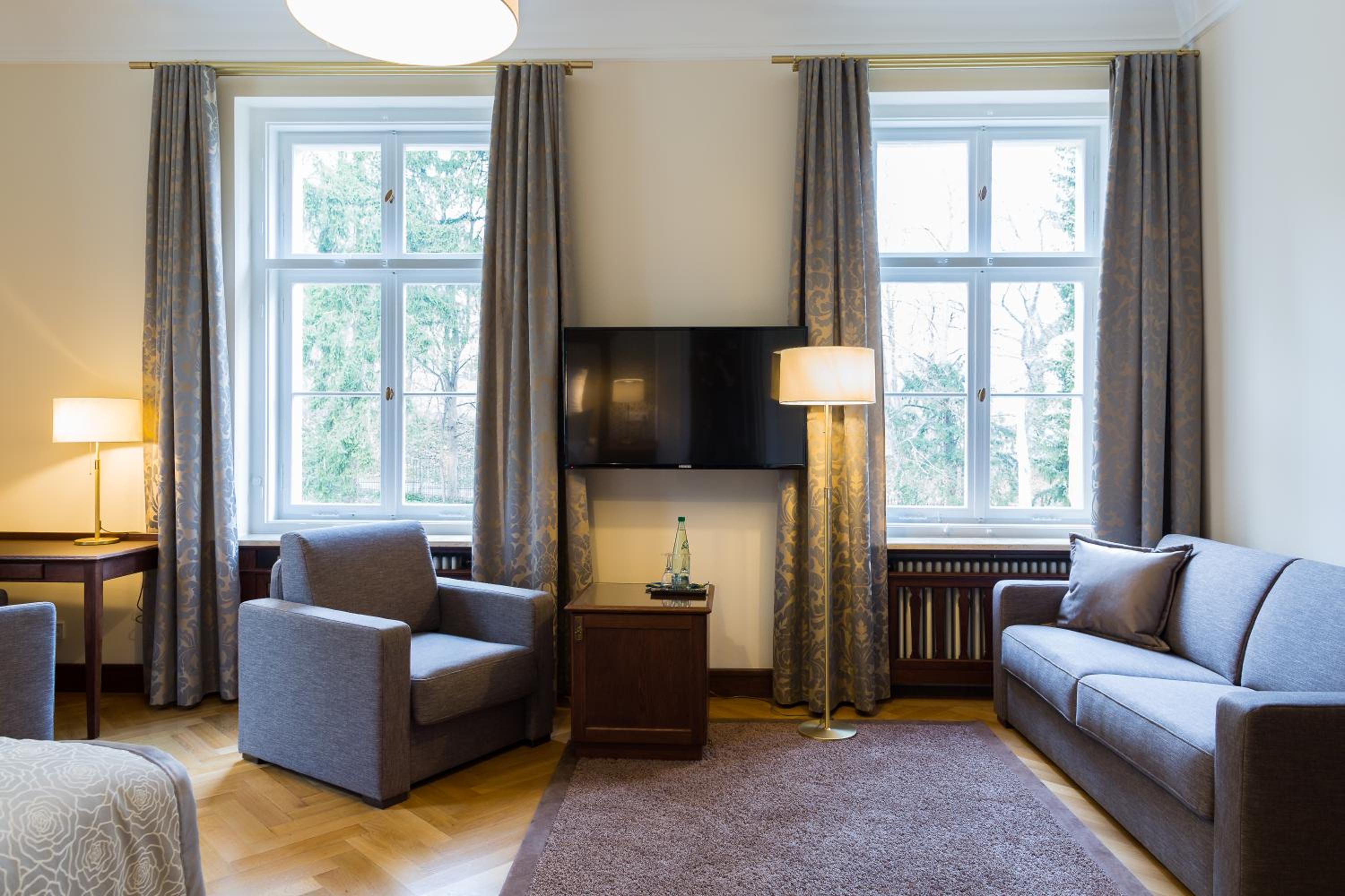 Deluxe Double Room - Photo 9