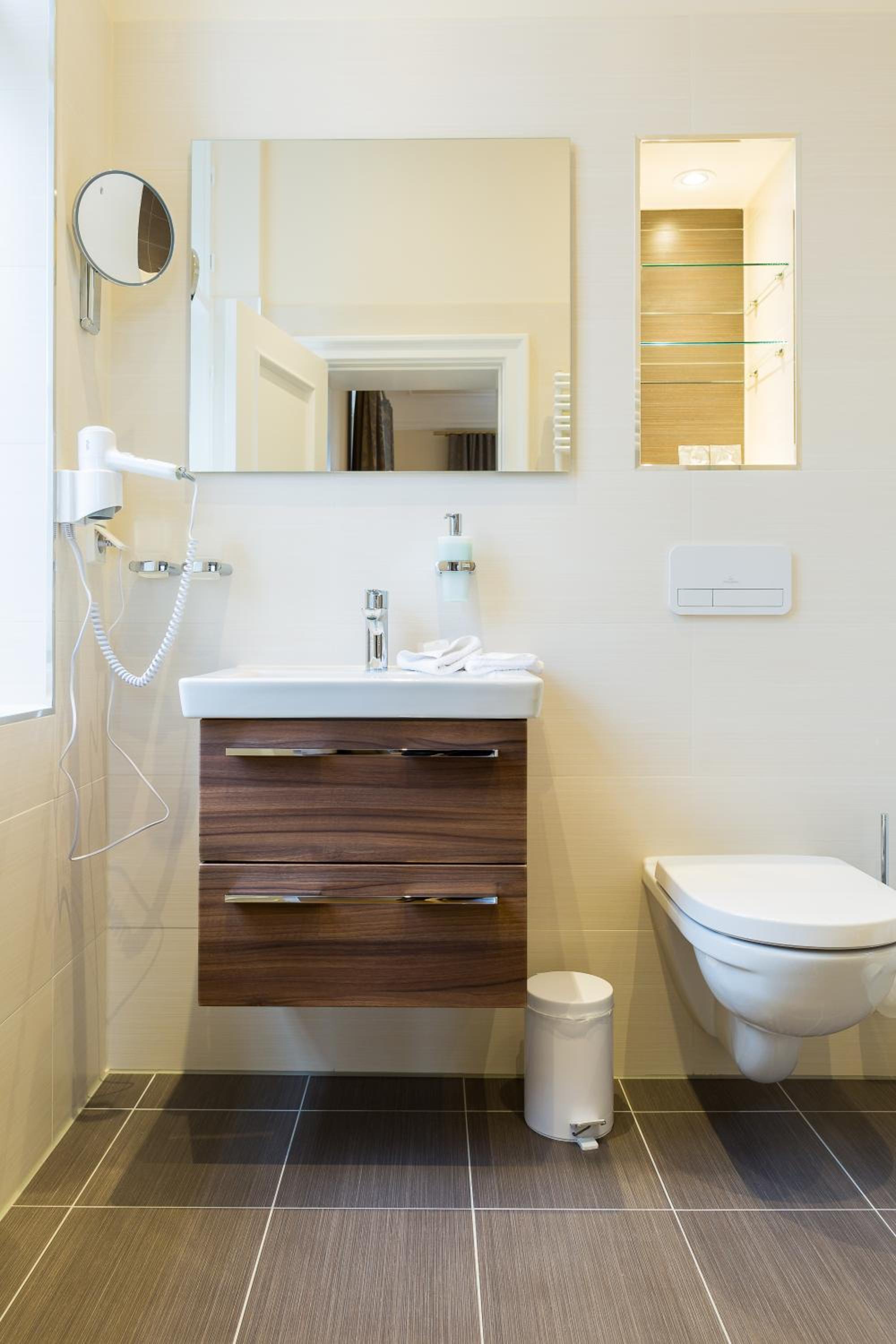 Deluxe Double Room - Photo 18