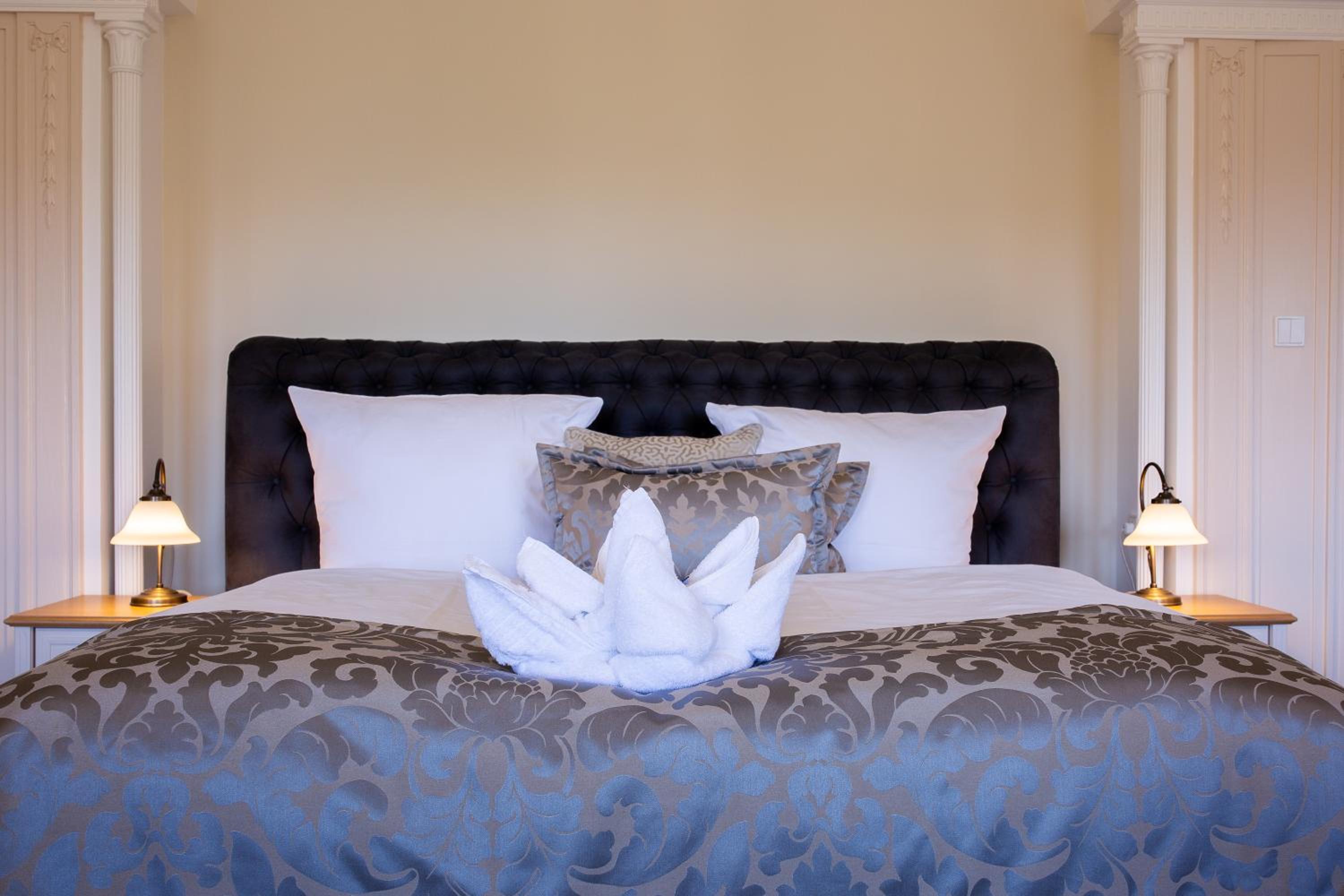Deluxe Double Room - Photo 31