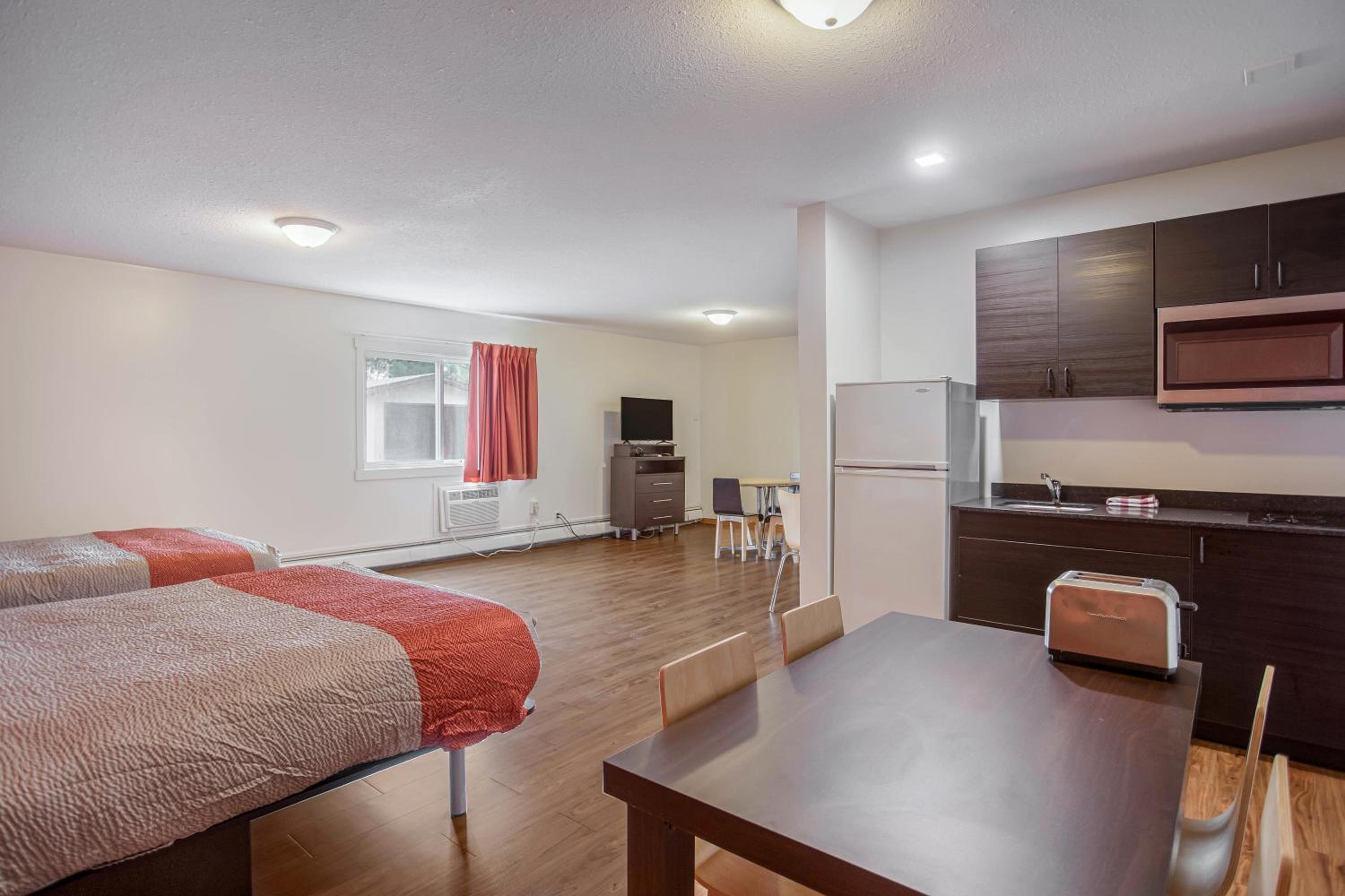 Family Suite With Kitchen