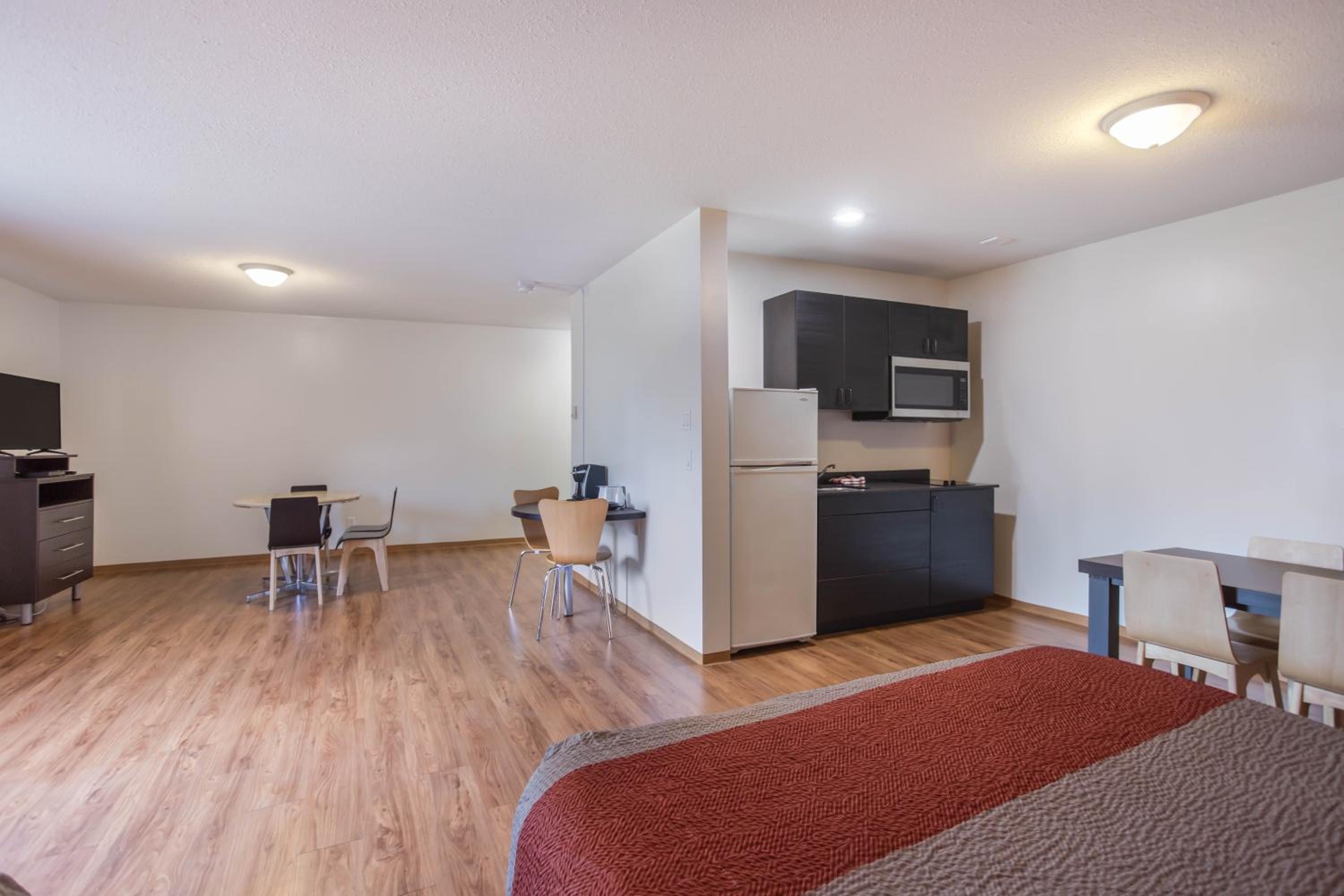 Family Suite With Kitchen photo 2